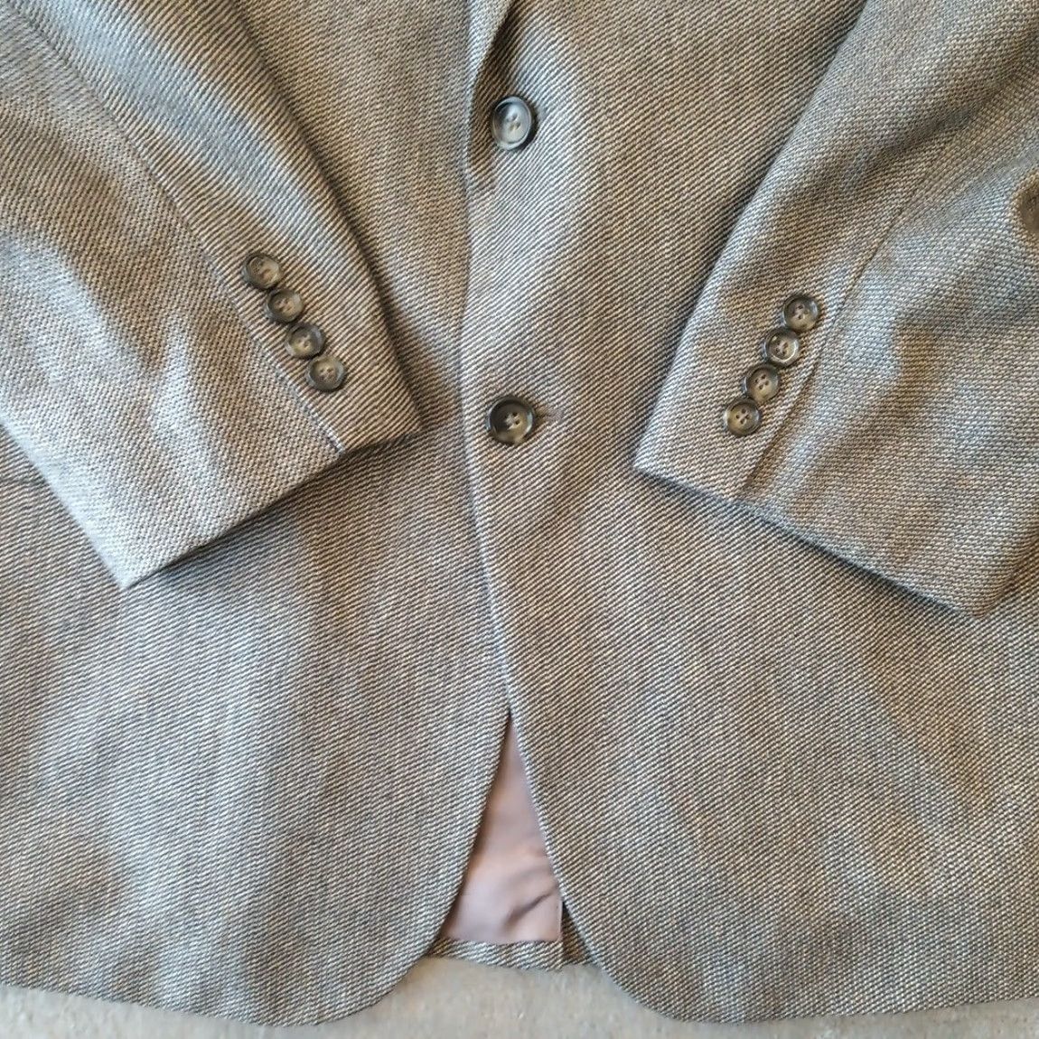 Jos. A. Bank Jos. A. Bank Blazer Mens 46 Gray Silk Wool Two-Button Single VentJacket/Suit Coat Cardigan? Size 46R - 5 Thumbnail