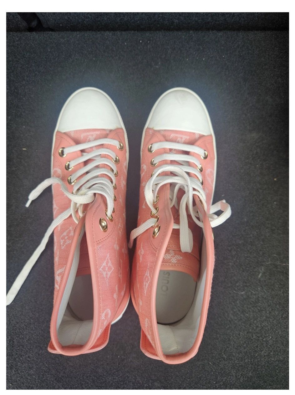 Louis Vuitton AUTHENTIC Louis Vuitton High Cut Monogram Denim Sneakers Size US 7 / IT 37 - 3 Thumbnail