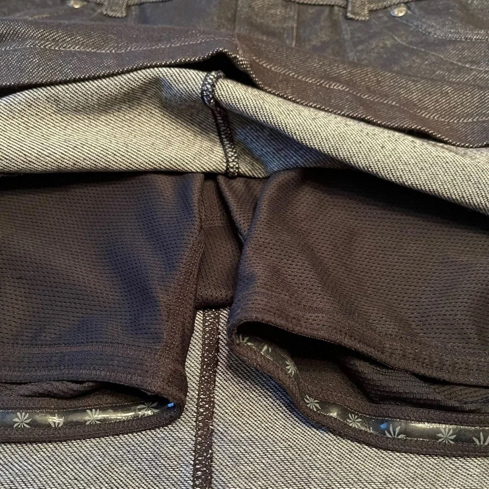 Athleta Athleta black skorts, size Small Size 27" / US 4 / IT 40 - 2 Thumbnail