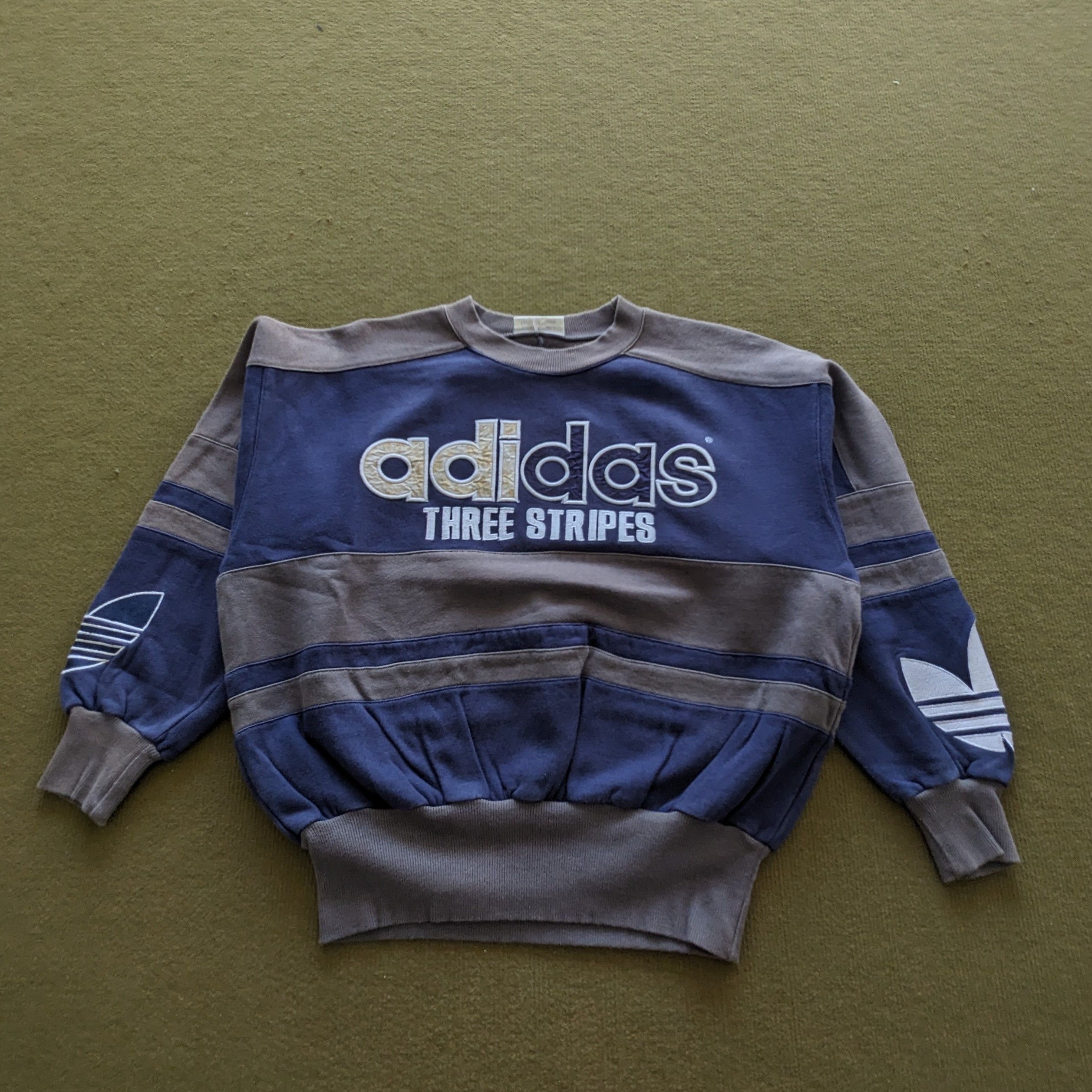 Adidas Vintage ADIDAS Three Stripes Sportswear Brand Sweatshirt Size US L / EU 52-54 / 3 - 1 Thumbnail