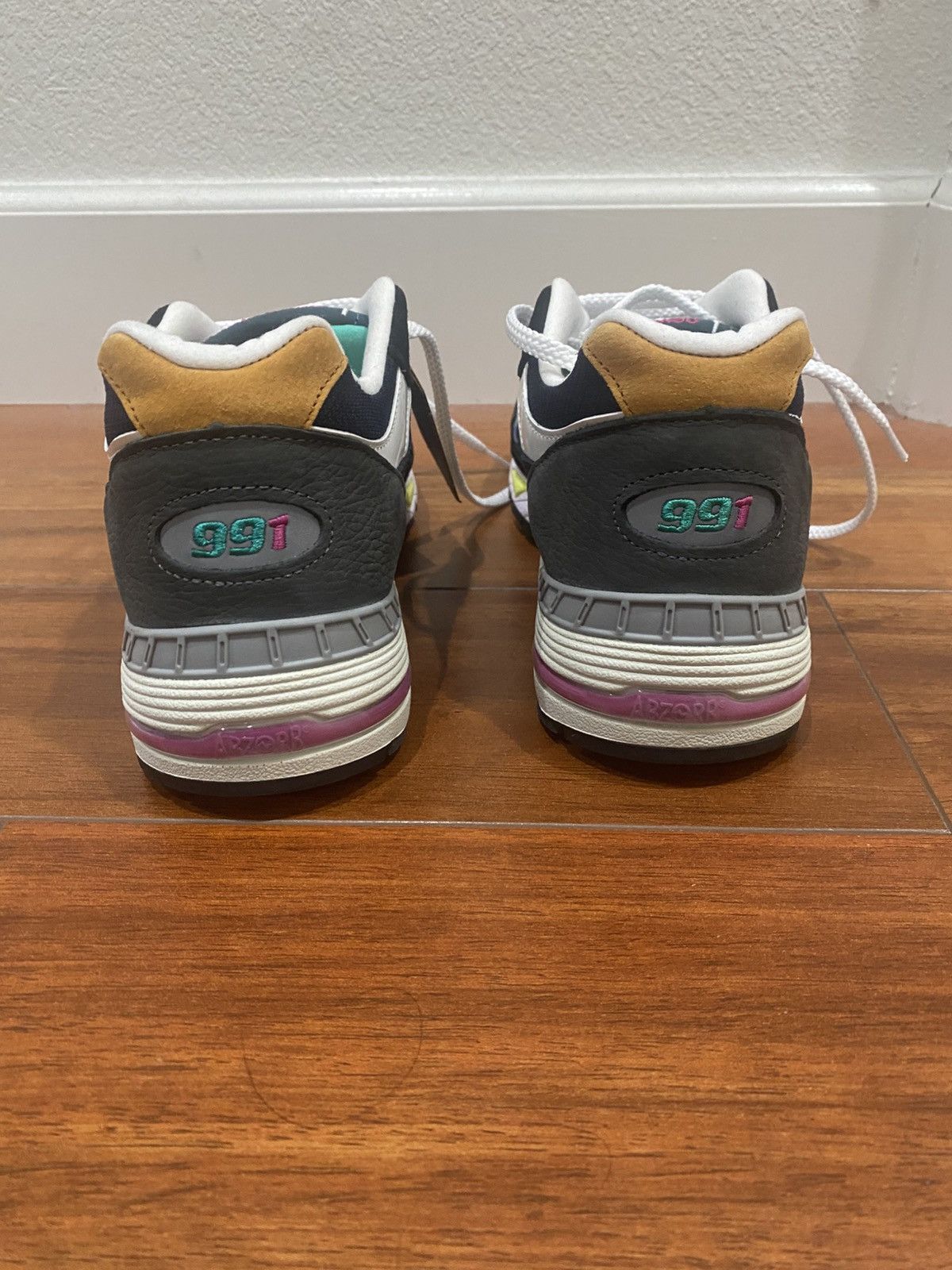 New Balance New Balance 991 Made in England - Multicolor - US10 - BNIB Size US 10 / EU 43 - 4 Thumbnail