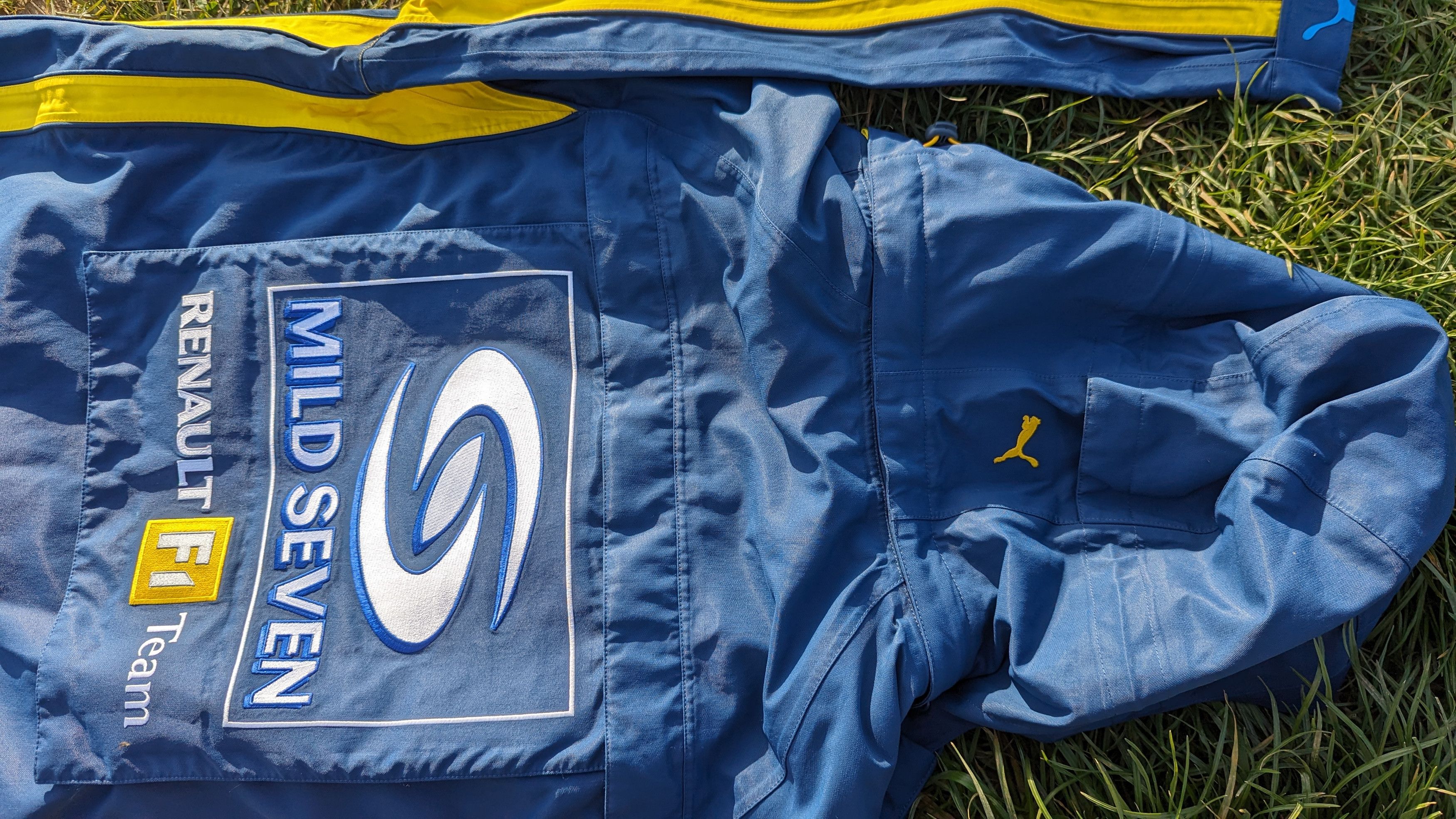 Puma PUMA RENAULT FI TEAM SPIRIT JACKET RACING MILD SEVEN MEDIUM Size US M / EU 48-50 / 2 - 6 Thumbnail