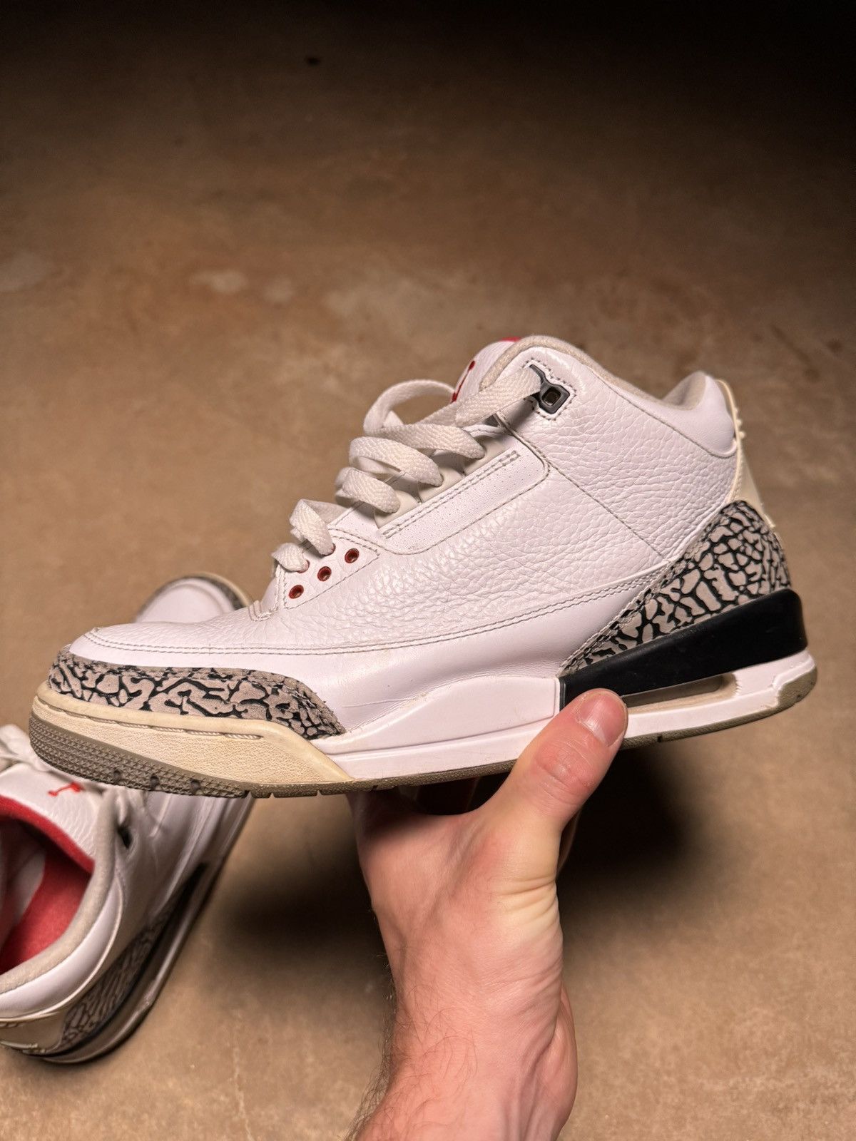 Jordan Brand × Nike Nike Jordan 2011 White Cement 3 Size US 10 / EU 43 - 10 Thumbnail