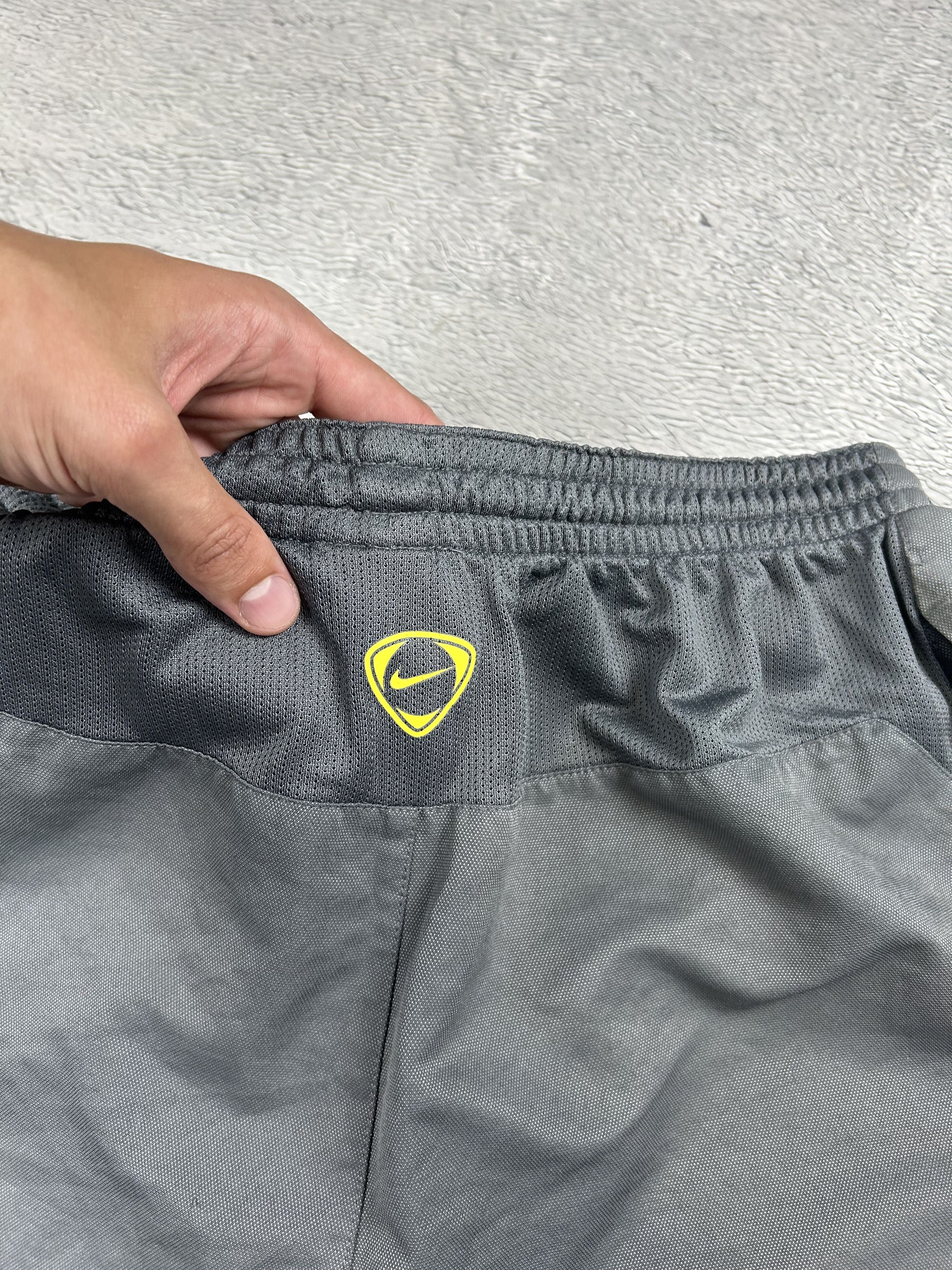 Nike × Nike ACG × Vintage Vintage Nike Nylon shorts Parachute Streetwear Drill Size US 36 / EU 52 - 10 Thumbnail