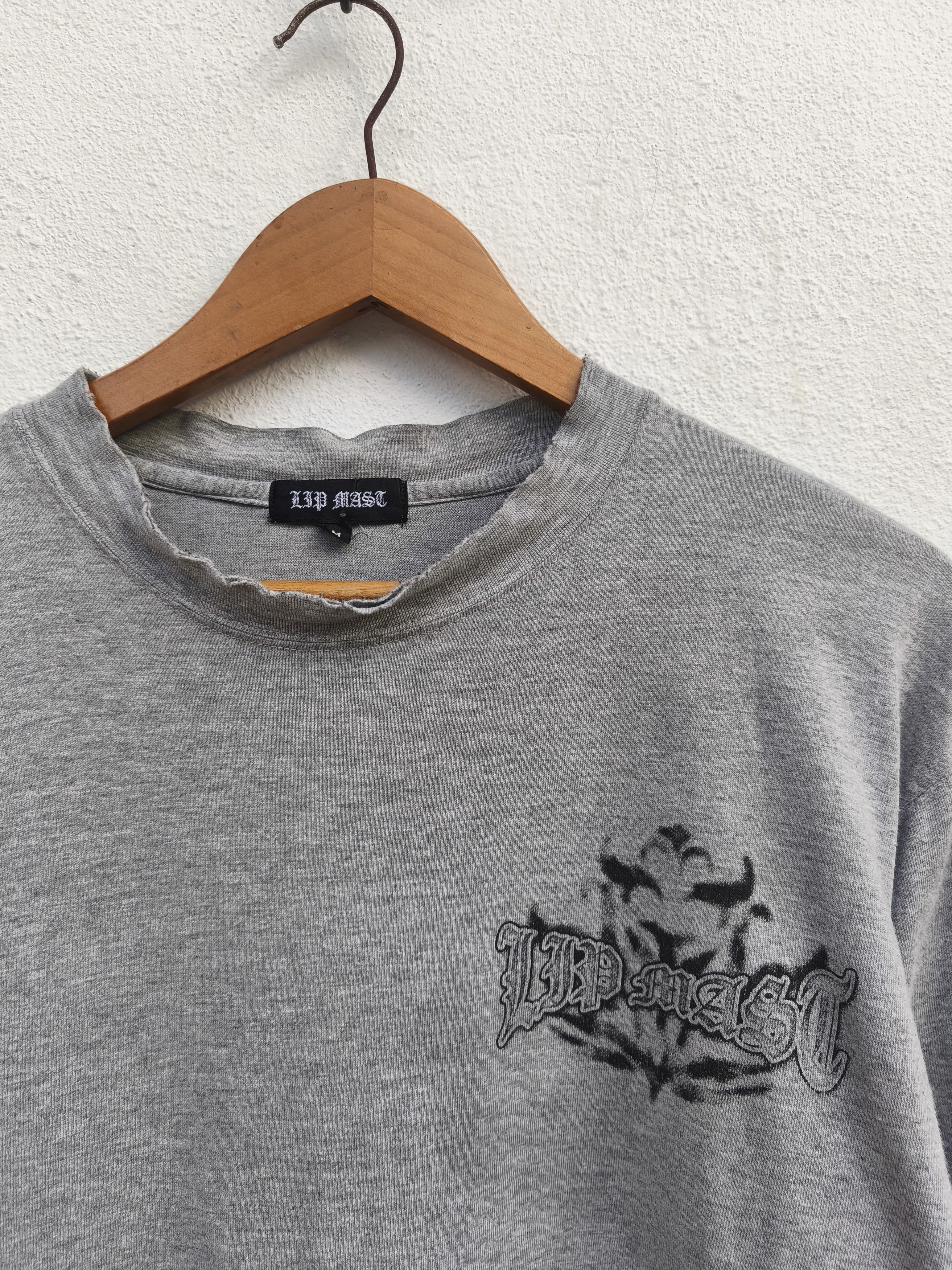 Vintage 🔥 Vintage y2k Trashed Vintage Lip Mast t shirt long sleeve Size US M / EU 48-50 / 2 - 3 Thumbnail