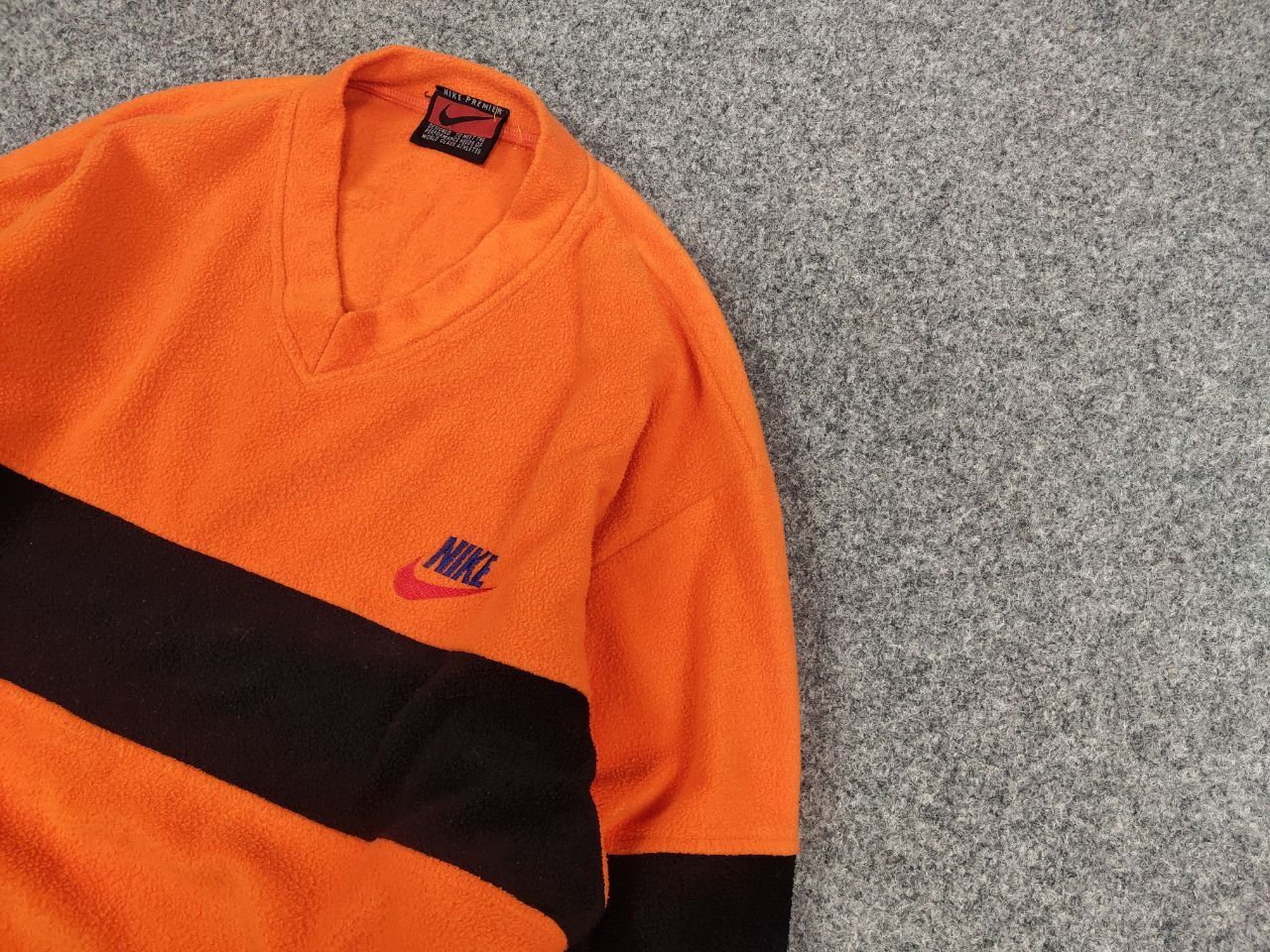 Nike Rare Vintage 80's Nike Logo Premier Orange Pullover Fleece Size US L / EU 52-54 / 3 - 5 Thumbnail