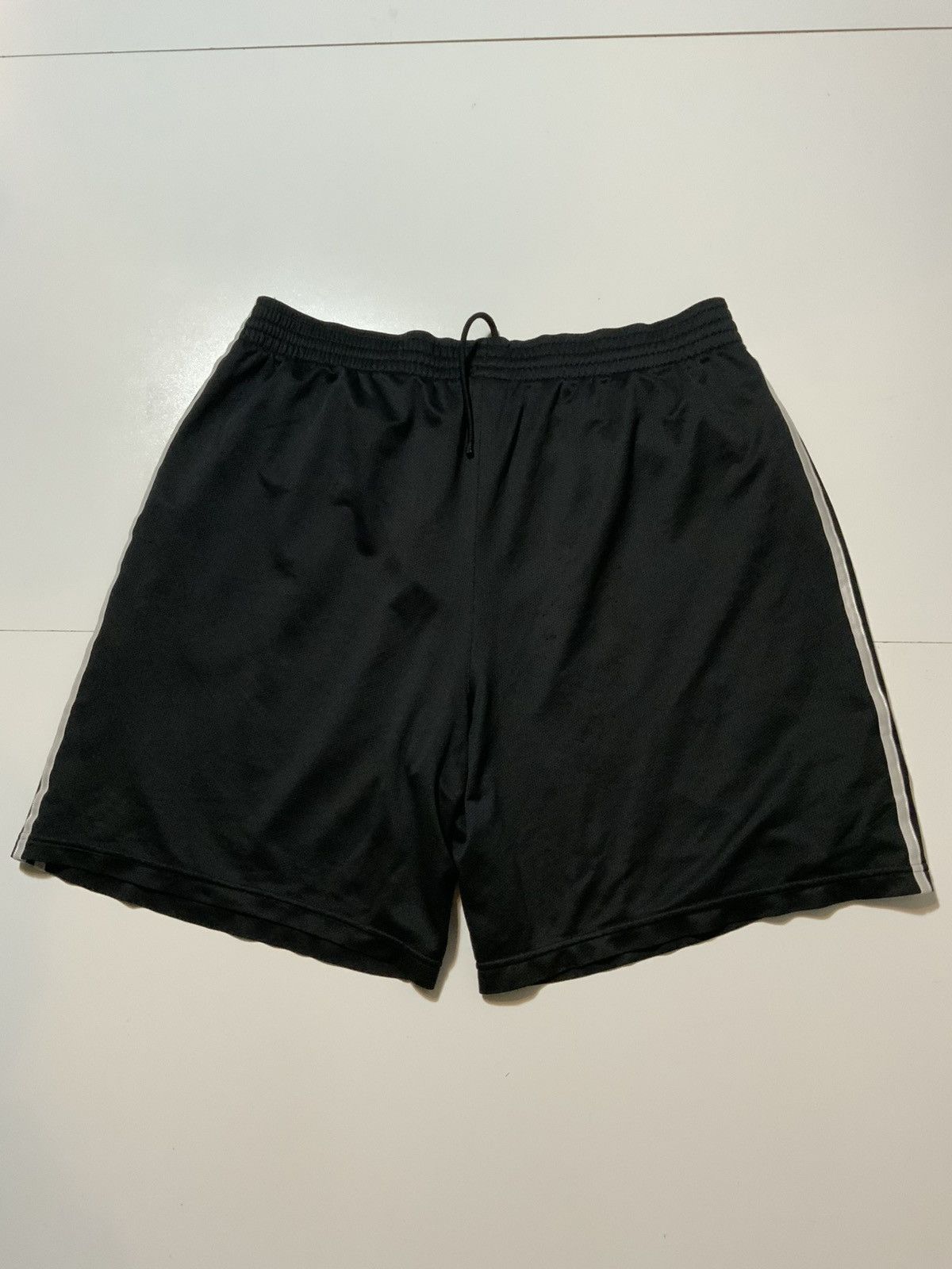 Adidas × NBA Adidas 2010-11 Chicago Bulls Basketball Practice Shorts Size US 40 / EU 56 - 3 Thumbnail