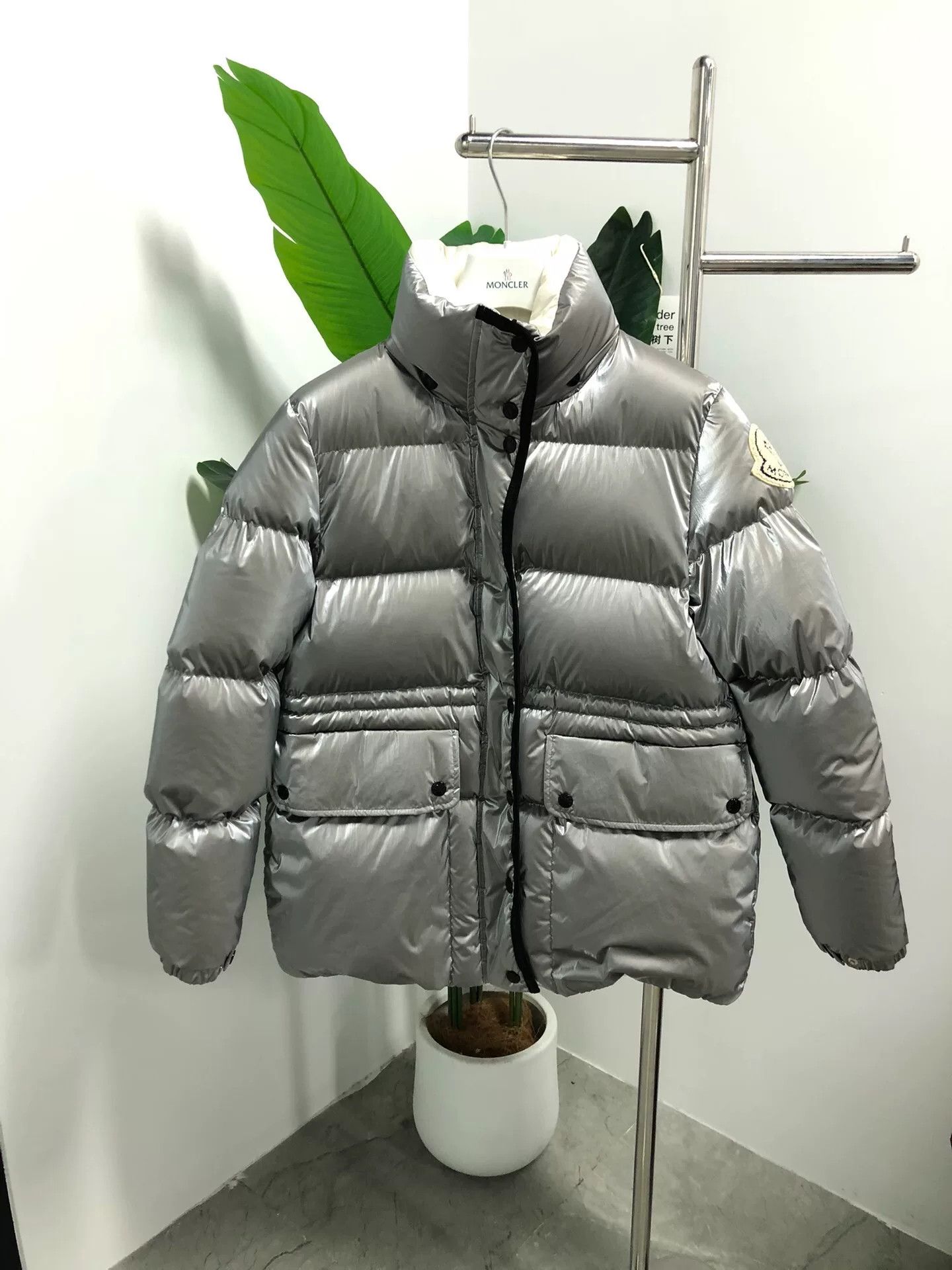 Moncler moncler gray quilted down jacket for women Size XS / US 0-2 / IT 36-38 - 1 Thumbnail