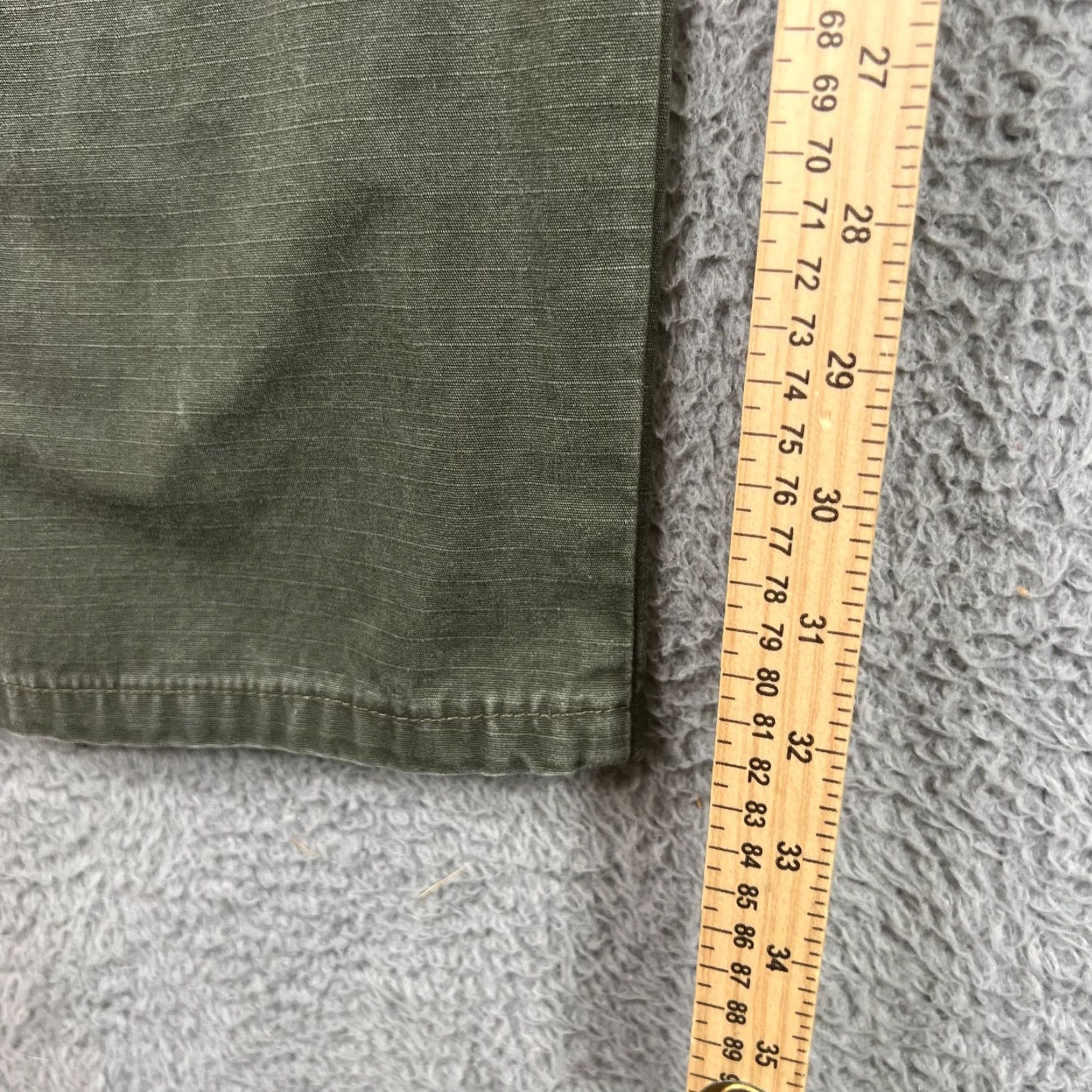 Wrangler VINTAGE Wrangler RIGGS Workwear Cargo Pants Pants 36 Regular Green 36x32 Distressed Mens Wrangler Riggs Workwear 90s Outdoor Workwear Size US 36 / EU 52 - 3 Thumbnail