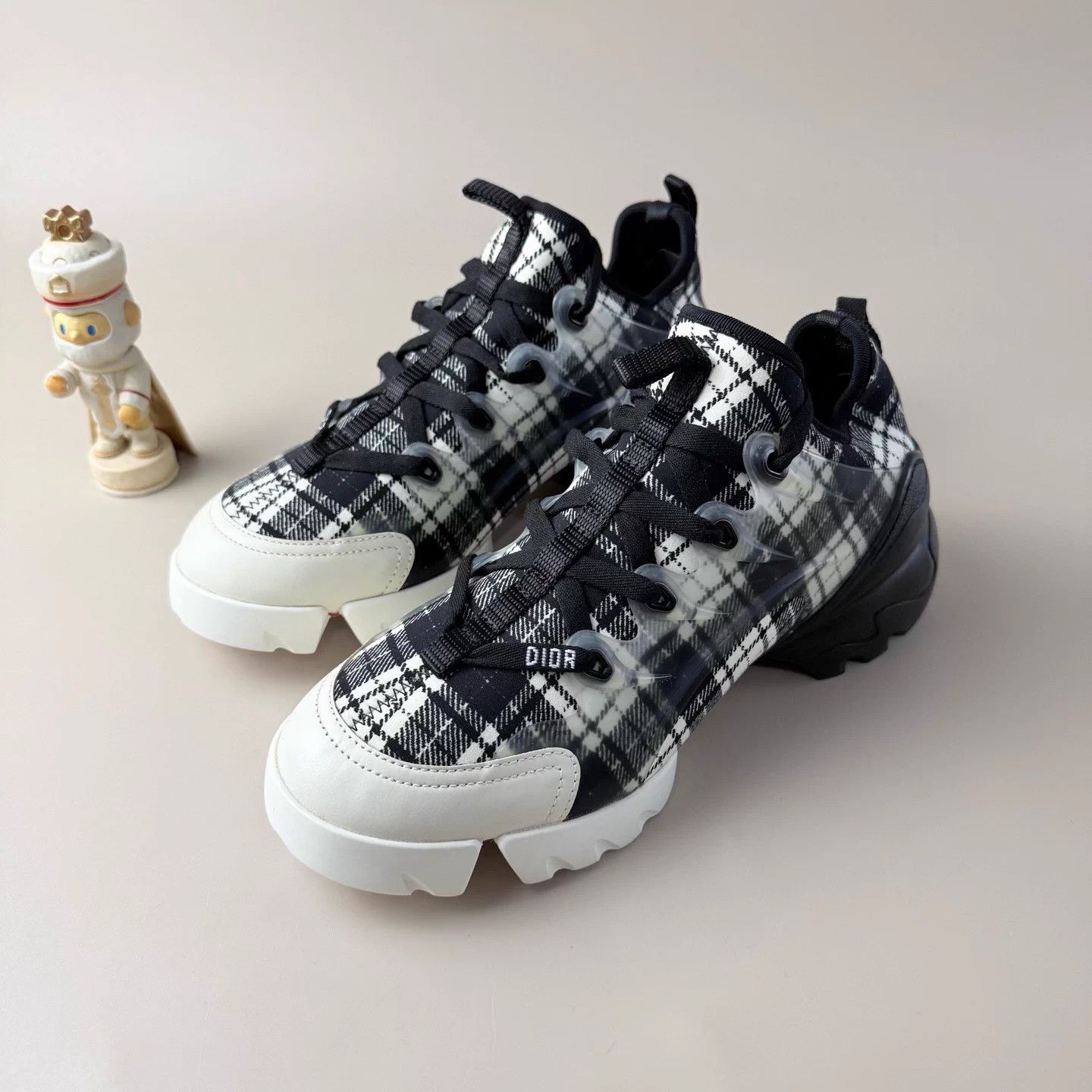 Dior DIOR D-connect plaid b&w casual shoes EUR 36 new Size US 5 / IT 35 - 1 Thumbnail