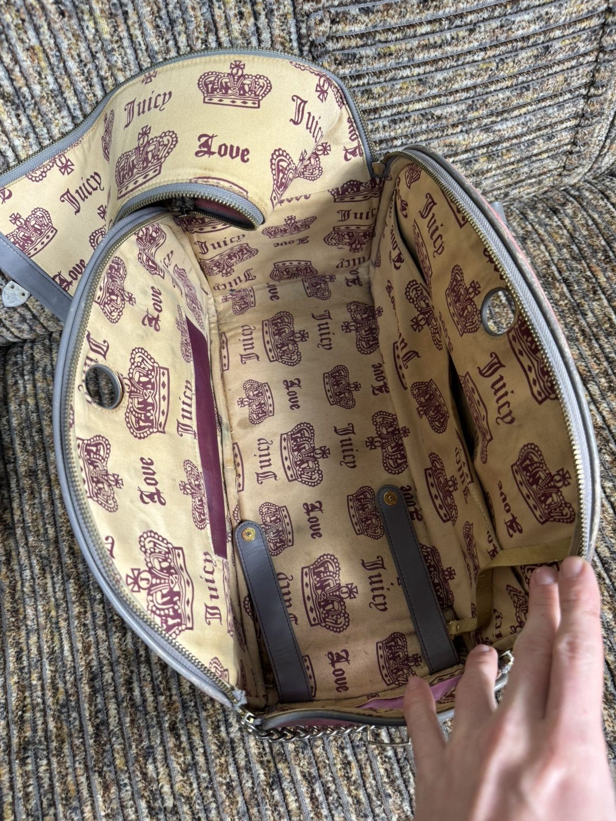 Juicy Couture Jeans VTG JUICY COUTURE RARE Y2K Pink Velvet Pet Carrier Handbag Size ONE SIZE - 20 Thumbnail