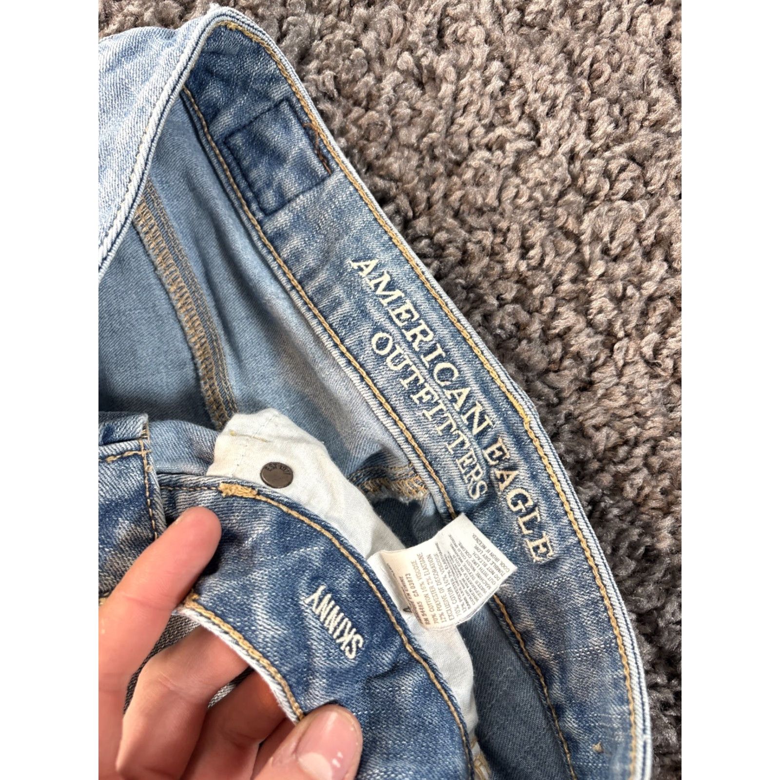 American Eagle Outfitters American Eagle Jeans Skinny Womens 4 28x30 Blue Distressed Low Rise Light Wash Denim Pockets 28 Inseam Regular Slim Jeans Women Size 27" / US 4 / IT 40 - 6 Thumbnail