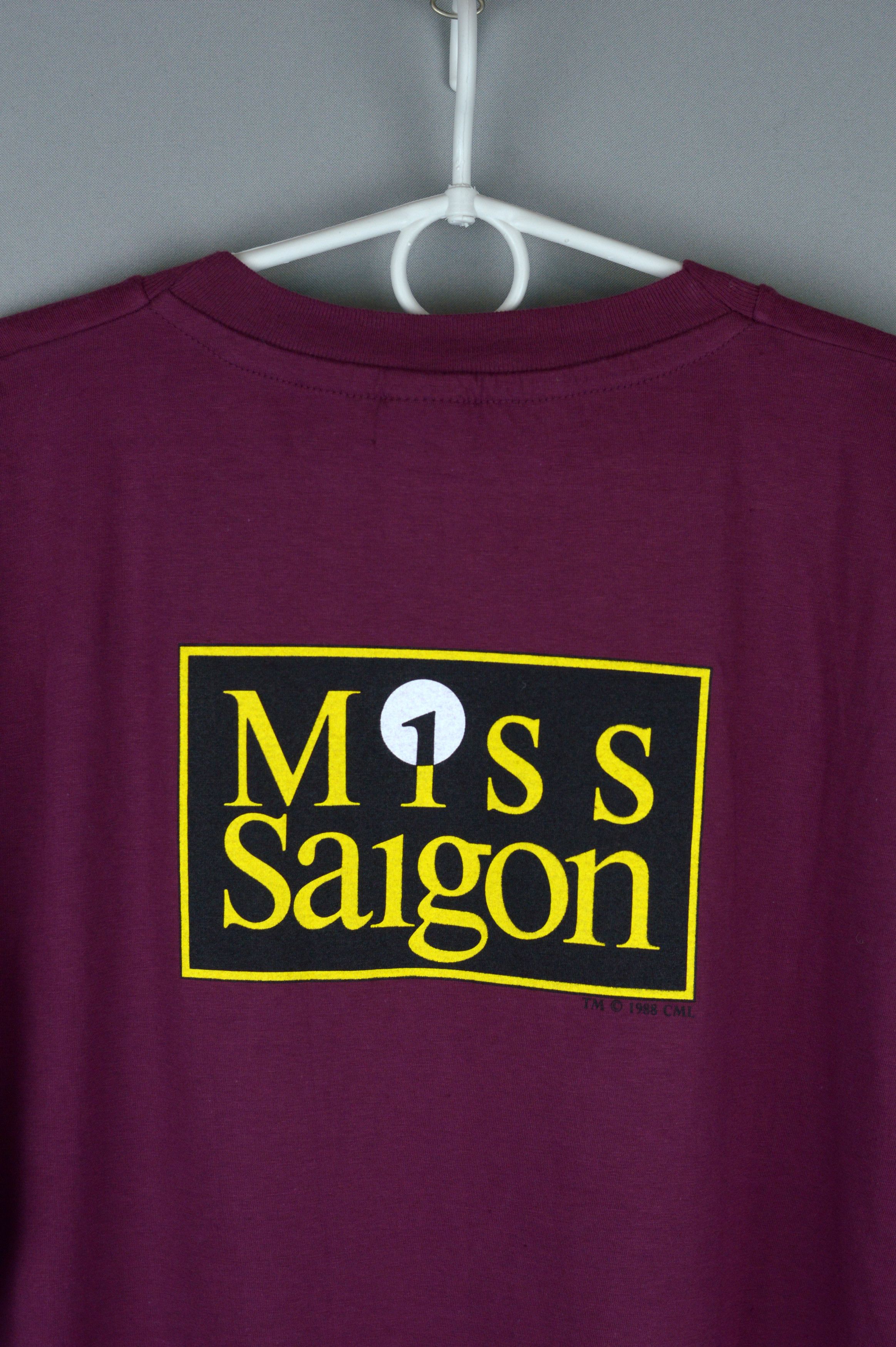 Vintage Vintage Miss Saigon 1988 t shirt Size US XL / EU 56 / 4 - 6 Thumbnail