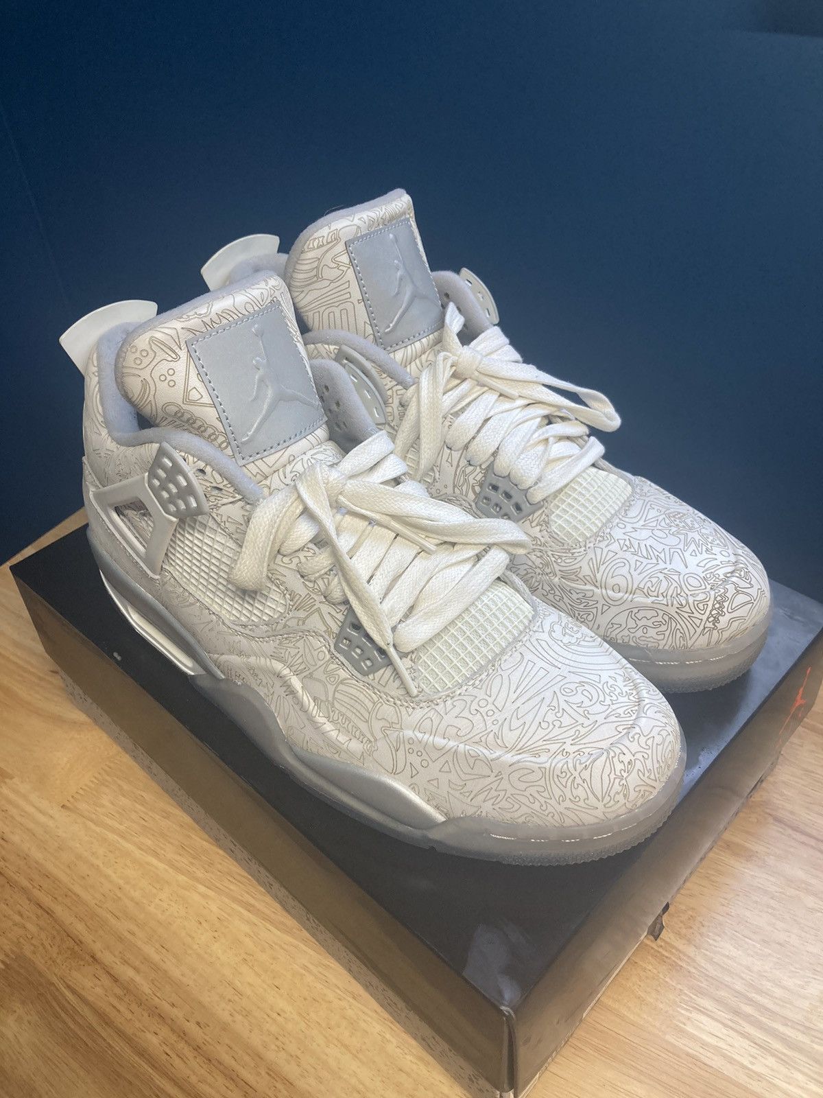 Jordan Brand × Nike Air Jordan 4 “Laser” Size US 10.5 / EU 43-44 - 1 Thumbnail