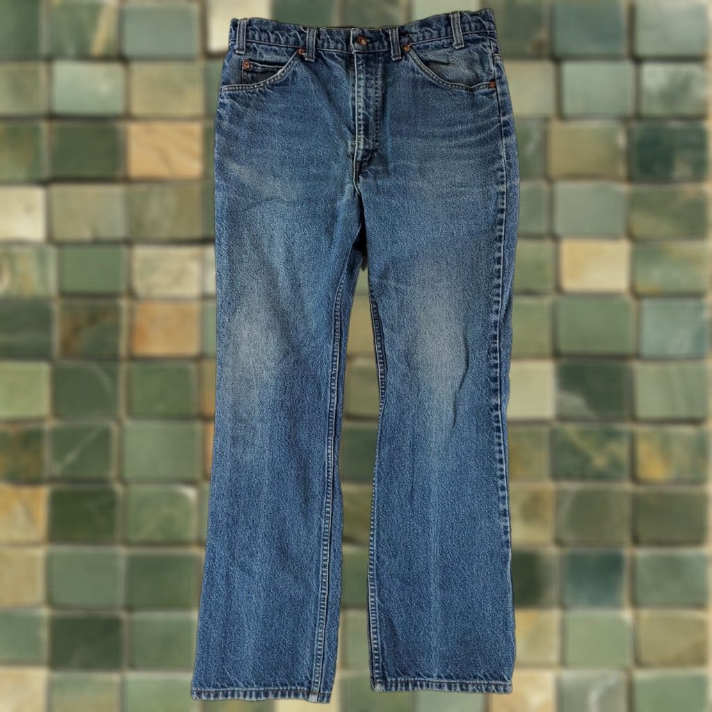 Levi's VINTAGE Levi's 517 VTG 90s Jeans Blue Whiskering Orange Tab Mens 34x31 33x30 Actual Bootcut Mens Blue 517 VTG 90s Jeans Size US 33 - 1 Thumbnail