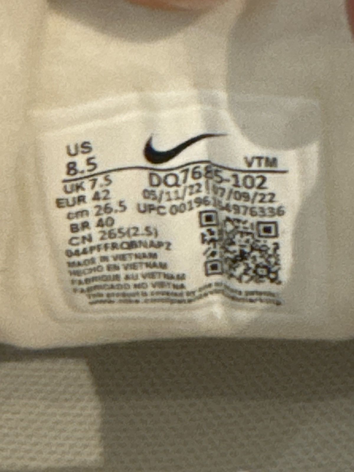 Nike Nike Waffle One SE ‘Coconut Milk Night Maroon’ Size US 8.5 / EU 41-42 - 6 Thumbnail