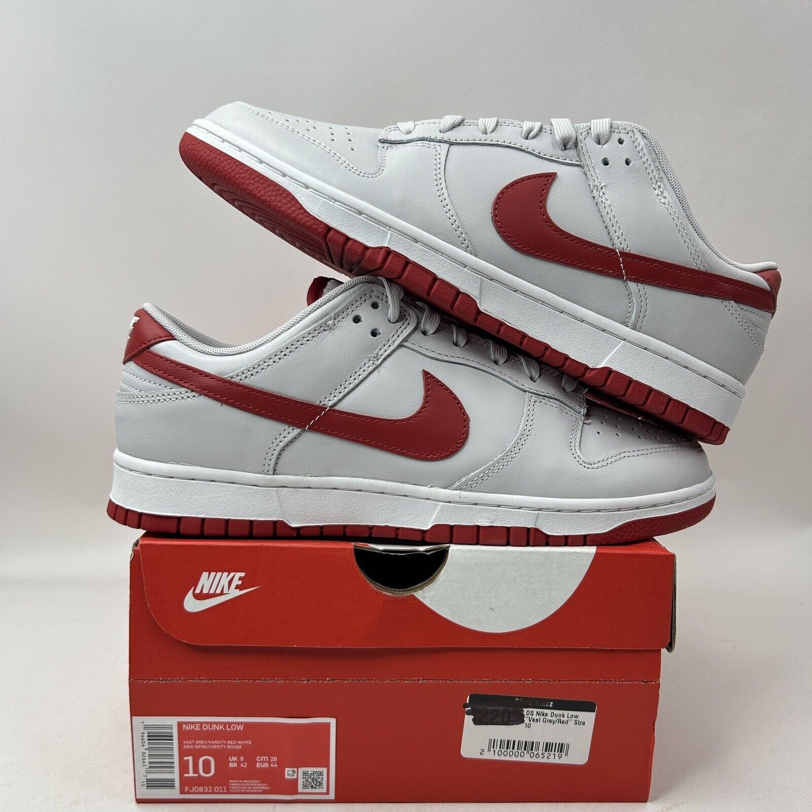 Nike Nike Dunk Low “Vast Grey Varsity Red” 2023 Size US 10 / EU 43 - 1 Thumbnail