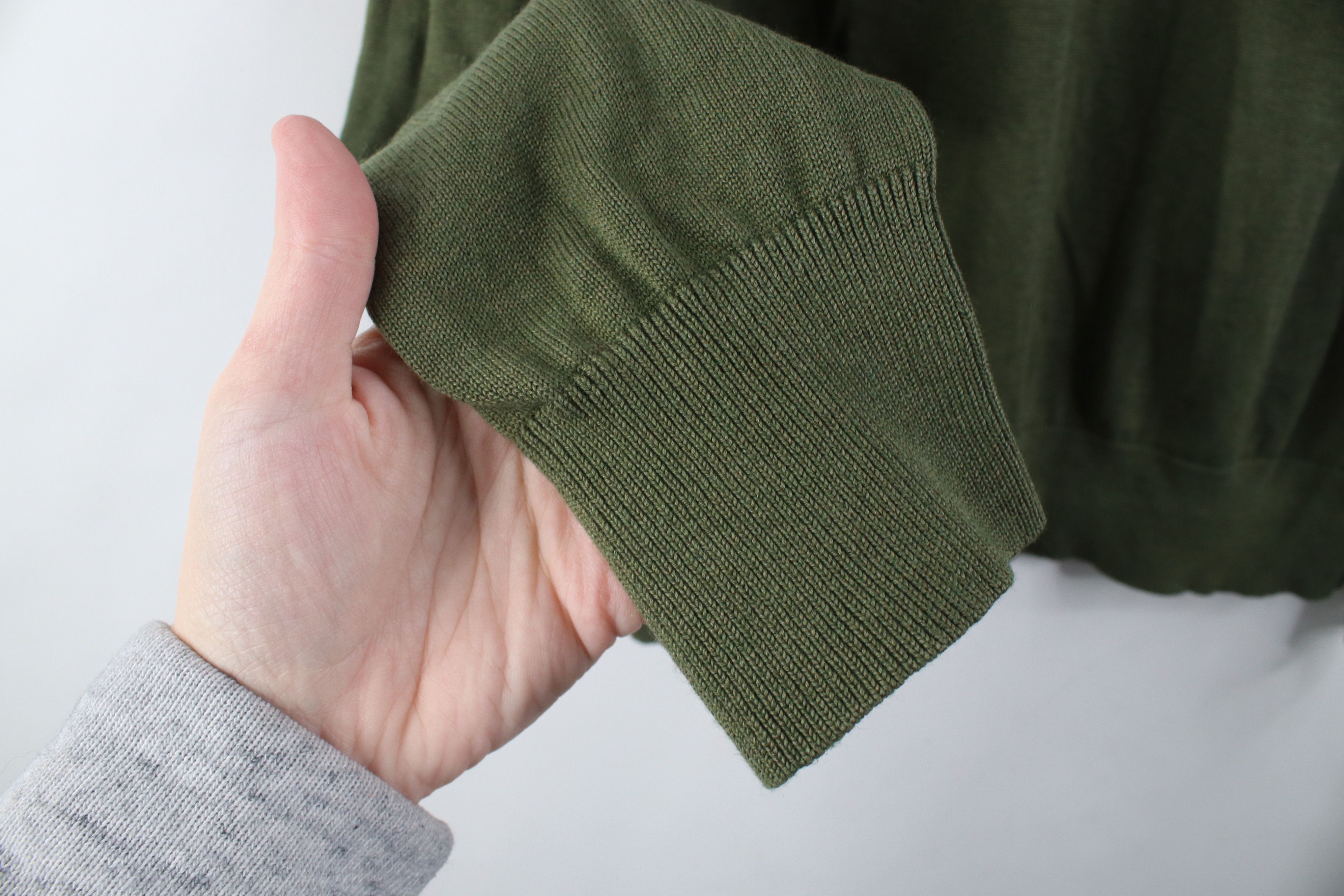 Banana Republic Banana Republic Silk Cashmere Knit V-Neck Sweater Green Size US L / EU 52-54 / 3 - 5 Thumbnail