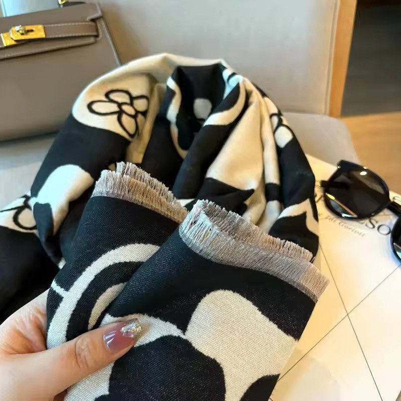 Other Elegant Floral Soft Acrylic Cashmere Scarf Shawl Size ONE SIZE - 4 Thumbnail