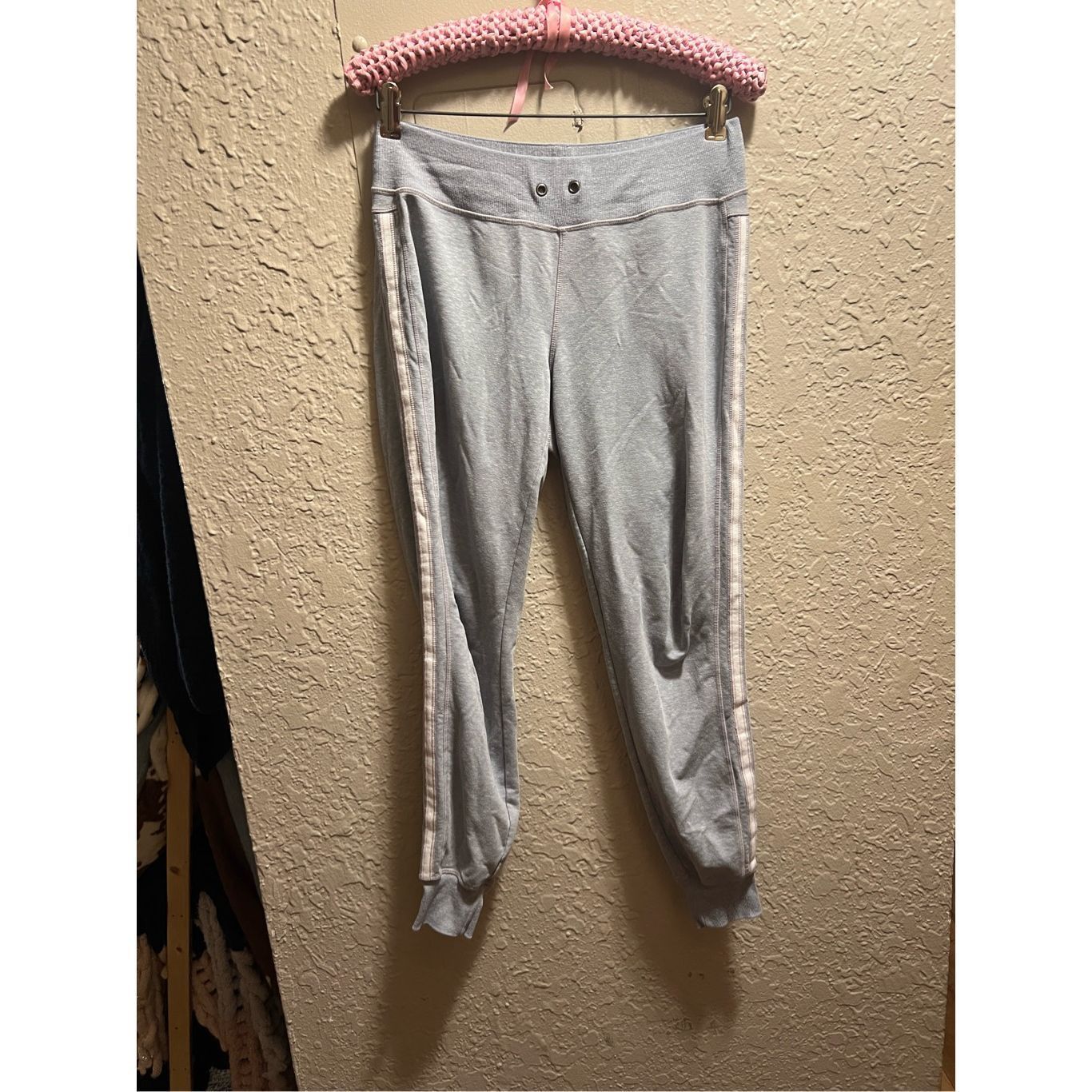 Athleta Athleta Jogger Sweatpants Woman’s Size Small Size 26" / US 2 / IT 38 - 1 Thumbnail