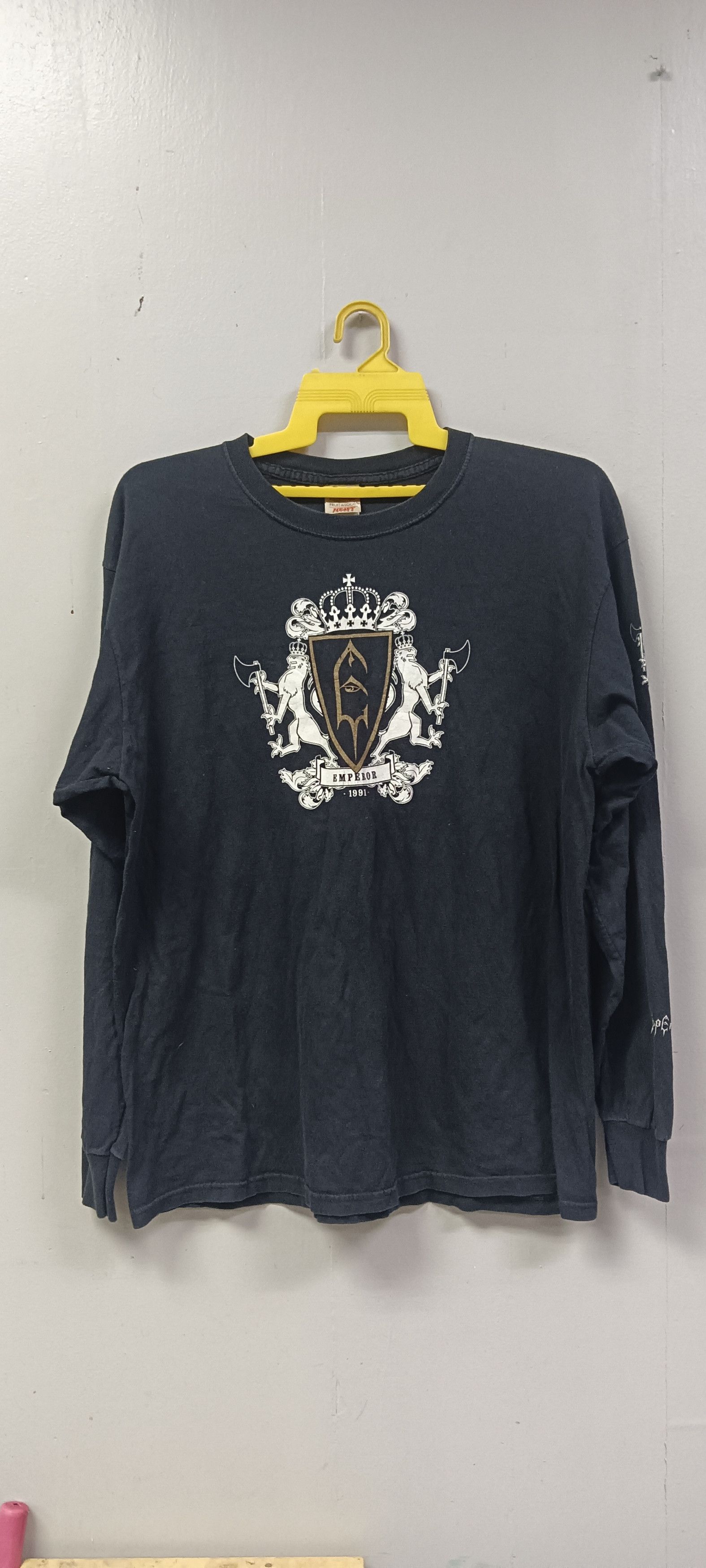 Band Tees Vintage Rare Emperor band t shirt black metal tour concert Size US XL / EU 56 / 4 - 1 Thumbnail