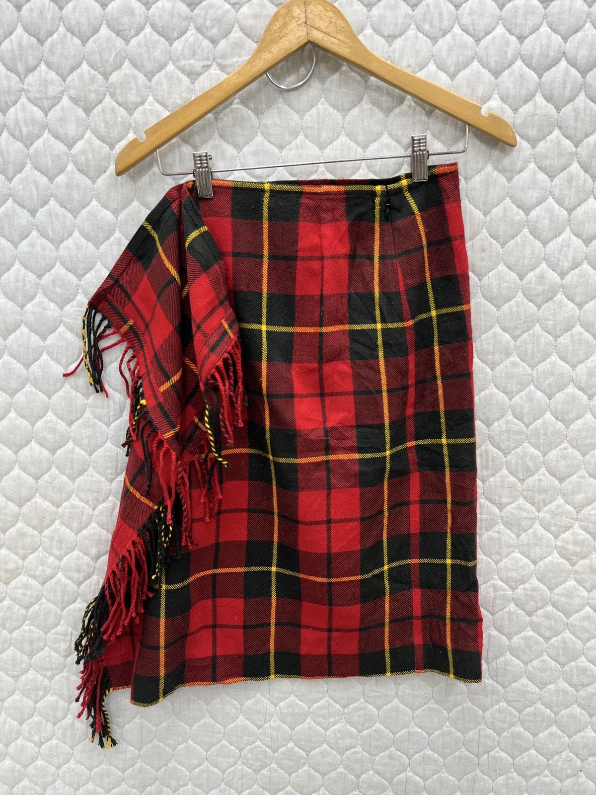 JW Anderson × Uniqlo 🔥🔥🔥STEALS JW ANDERSON X UNIQLO TARTAN SKIRTS Size 24" / US 00 / IT 34 - 6 Thumbnail