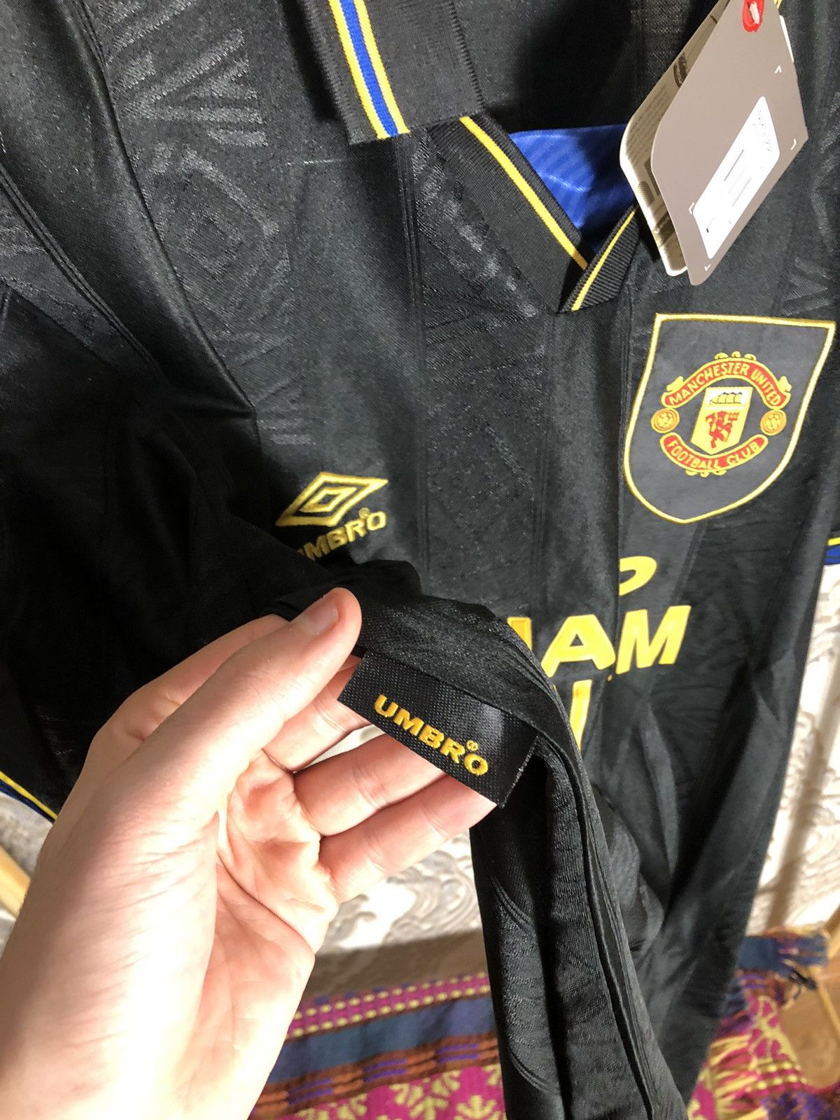 Umbro VINTAGE UMBRO FC MANCHESTER UNITED ENGLAND SOCCER JERSEY 90s Size US L / EU 52-54 / 3 - 10 Thumbnail