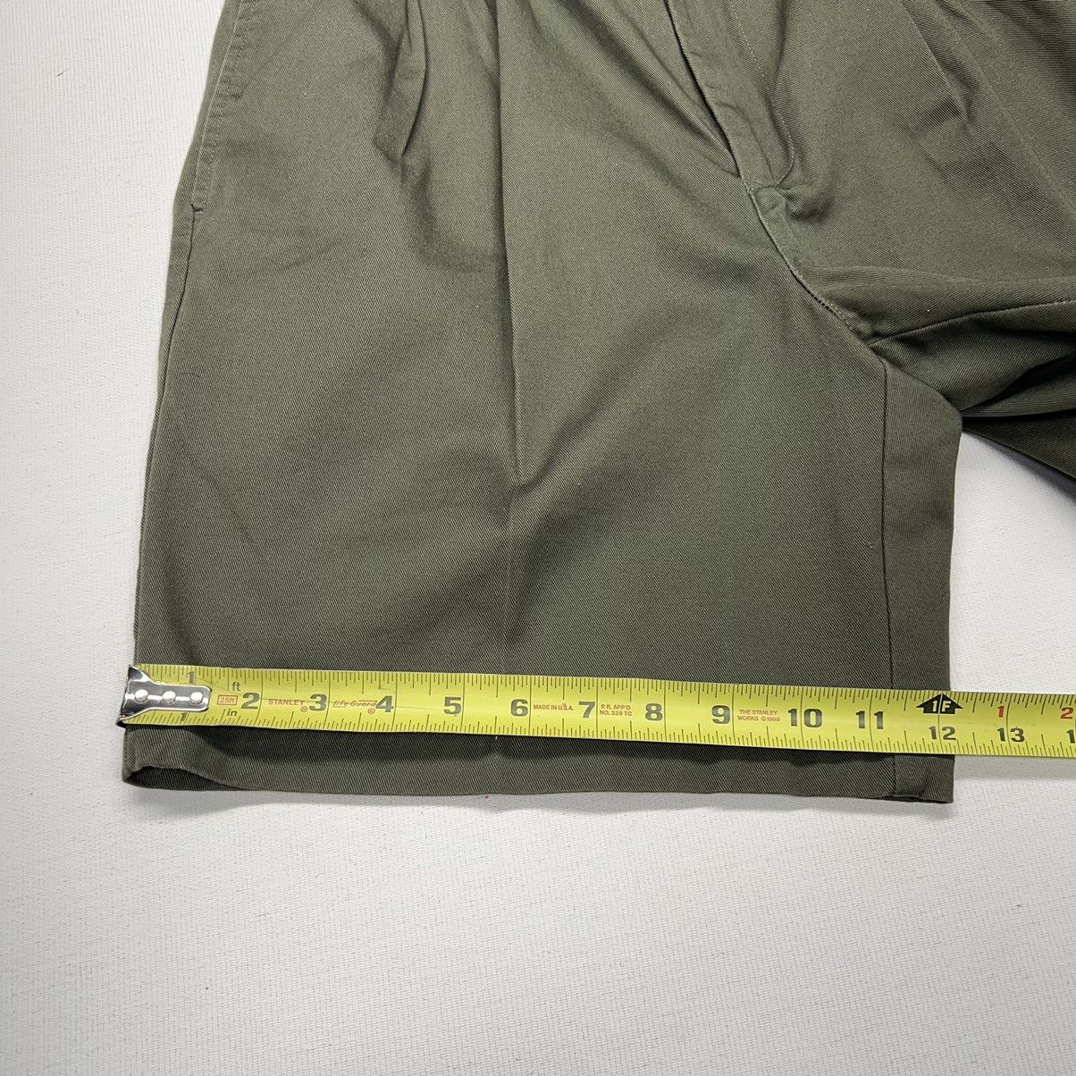Tommy Hilfiger × Vintage VTG Tommy Hilfiger Shorts Green Chino Bermuda Olive Button Size US 32 / EU 48 - 13 Thumbnail