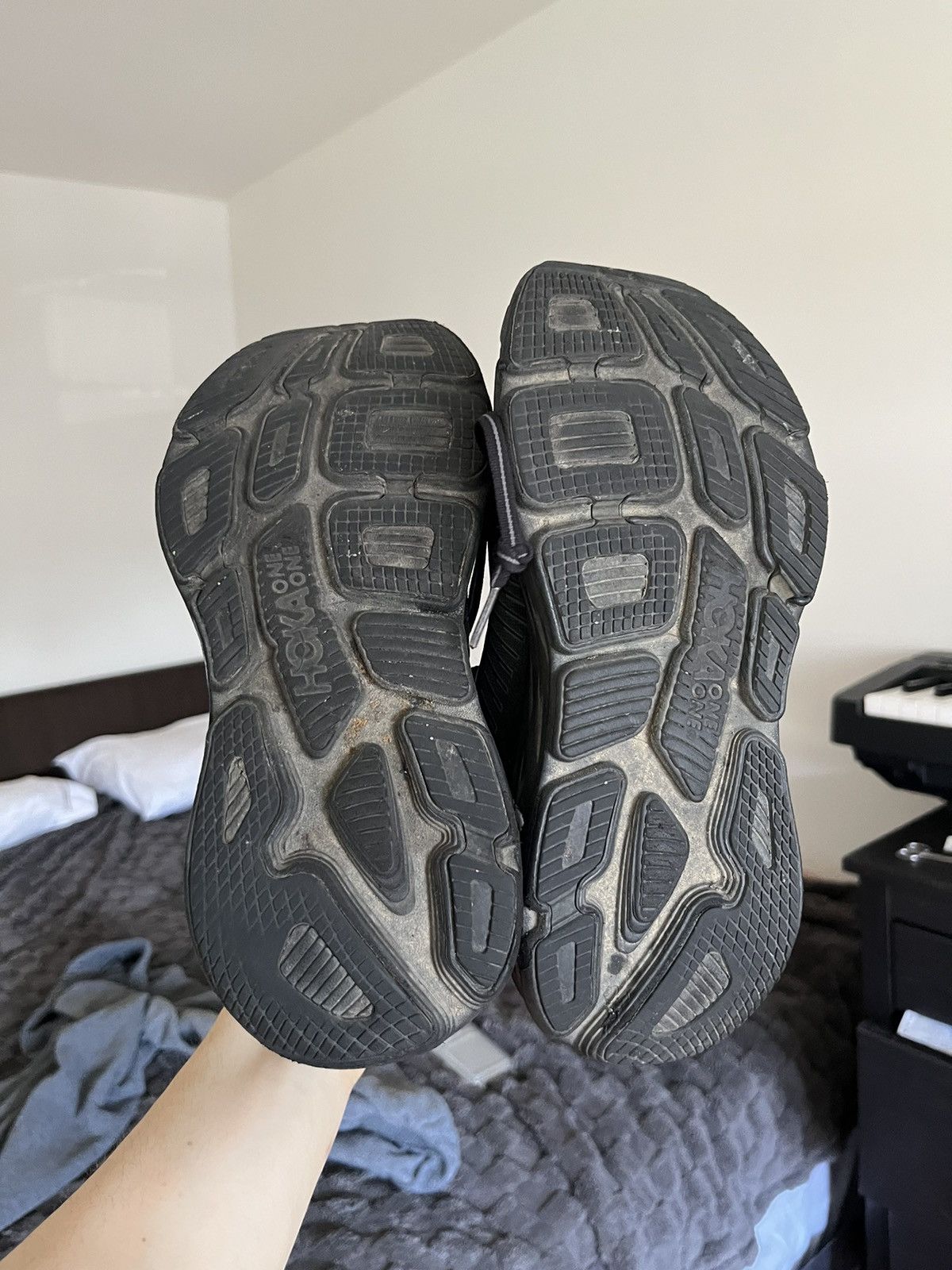 Hoka Hoka One Bondi 7 full black Size US 7 / EU 40 - 3 Thumbnail