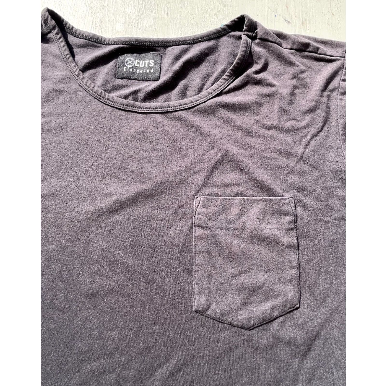 Cuts Cuts T-Shirt Elongated XL Black Men’s Casual Athleisure Minimalist Solid Stained Size US XL / EU 56 / 4 - 2 Thumbnail