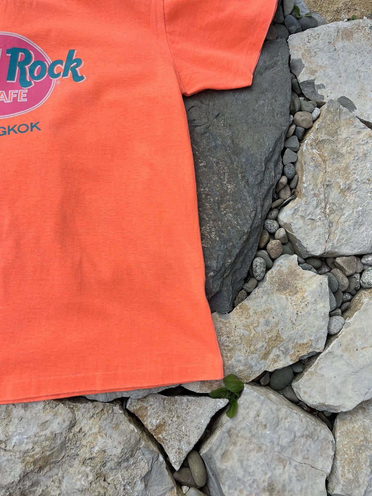 Hard Rock Cafe Vintage Hard Rock Cafe Bangkok neon y2k save the planet tee Size US L / EU 52-54 / 3 - 6 Thumbnail