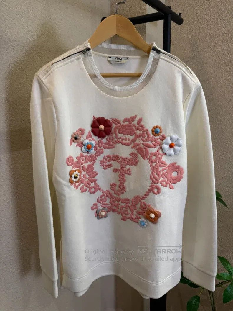 Fendi Fendi White Embroidered Sweatshirt Size XS / US 0-2 / IT 36-38 - 1 Thumbnail