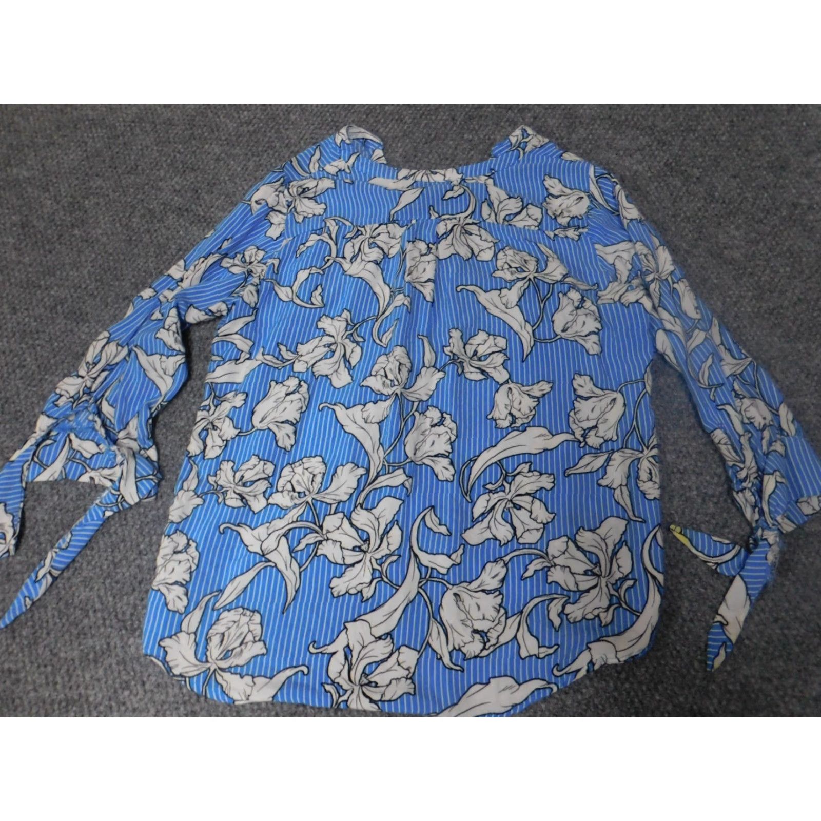 Apt. 9 Apt 9 Womens Blouse Button-Up Blue Floral Long Sleeve Casual Medium Regular Button-Up Shirt Womens Choice Size M / US 6-8 / IT 42-44 - 7 Thumbnail