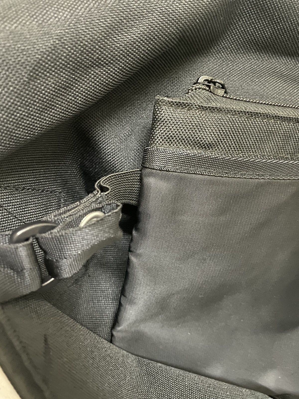 FUCT Fuct X SSDD Messenger/Sling Bag Size ONE SIZE - 13 Thumbnail