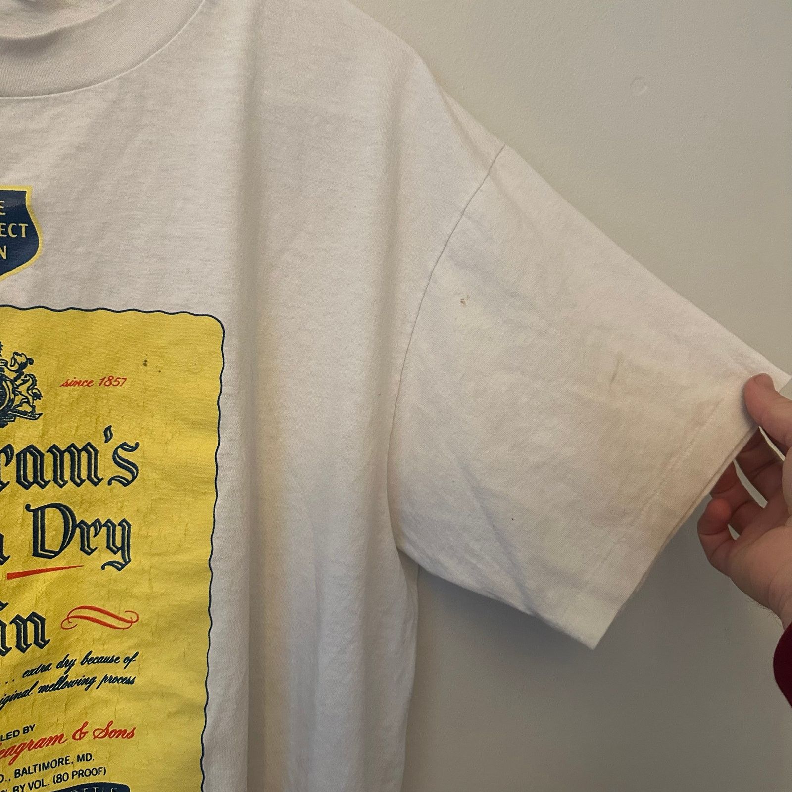 Hanes 90s Seagram’s Gin Single stitch vintage Hanes tag Size US L / EU 52-54 / 3 - 3 Thumbnail