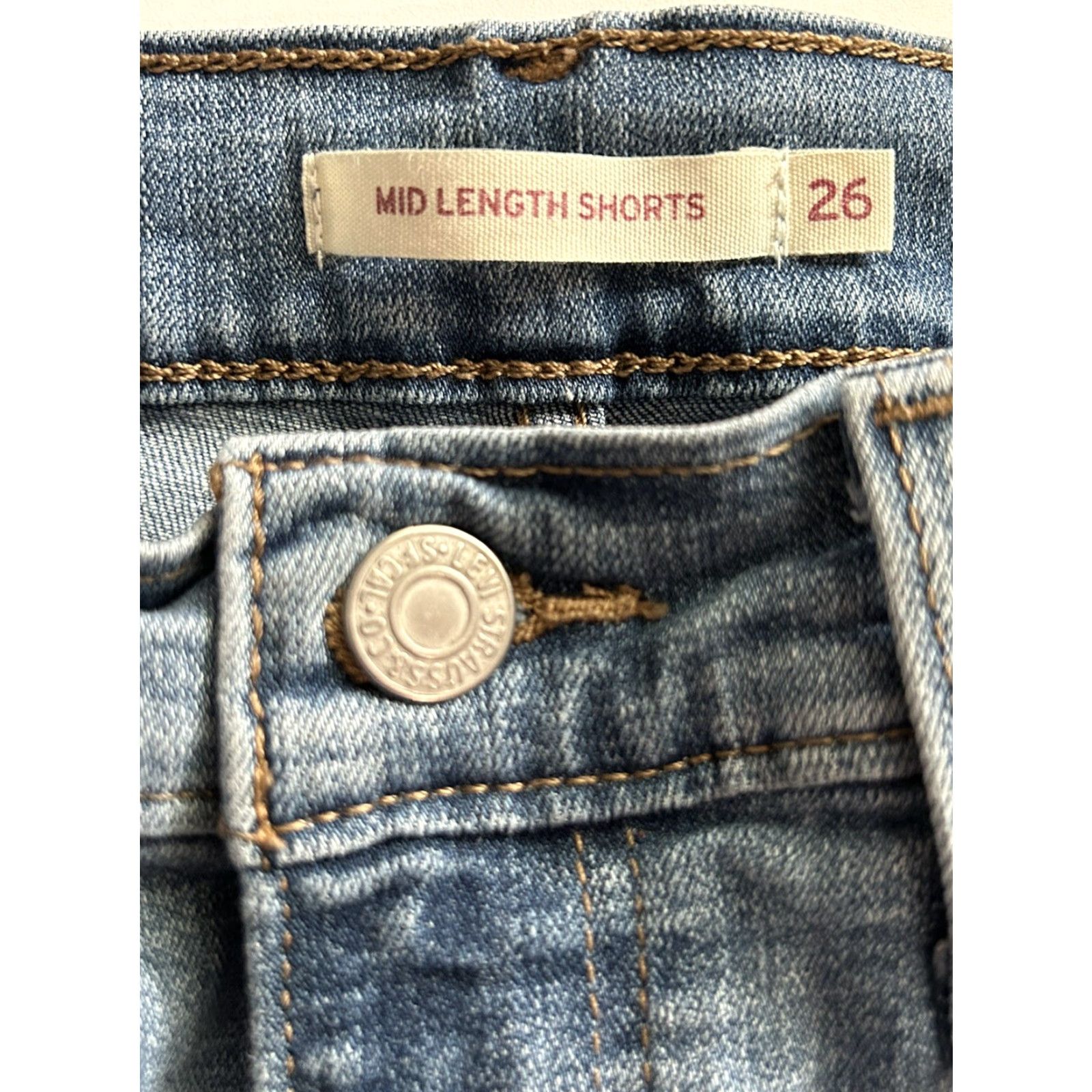 Levi's Levi's Womens Mid Length Shorts Cuffed Stretch Denim 26 Blue 5-Pocket Design Size 26" / US 2 / IT 38 - 4 Thumbnail