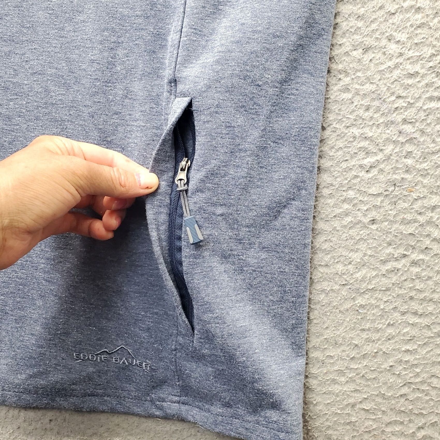 Eddie Bauer Eddie Bauer Sweatshirt Men 2XL Blue Long Sleeve Zip Pocket Mock Neck Quarter Zip Shirt Mens 2XL Blue Pockets 1/4 Zip Regular Fit Size US XXL / EU 58 / 5 - 5 Thumbnail