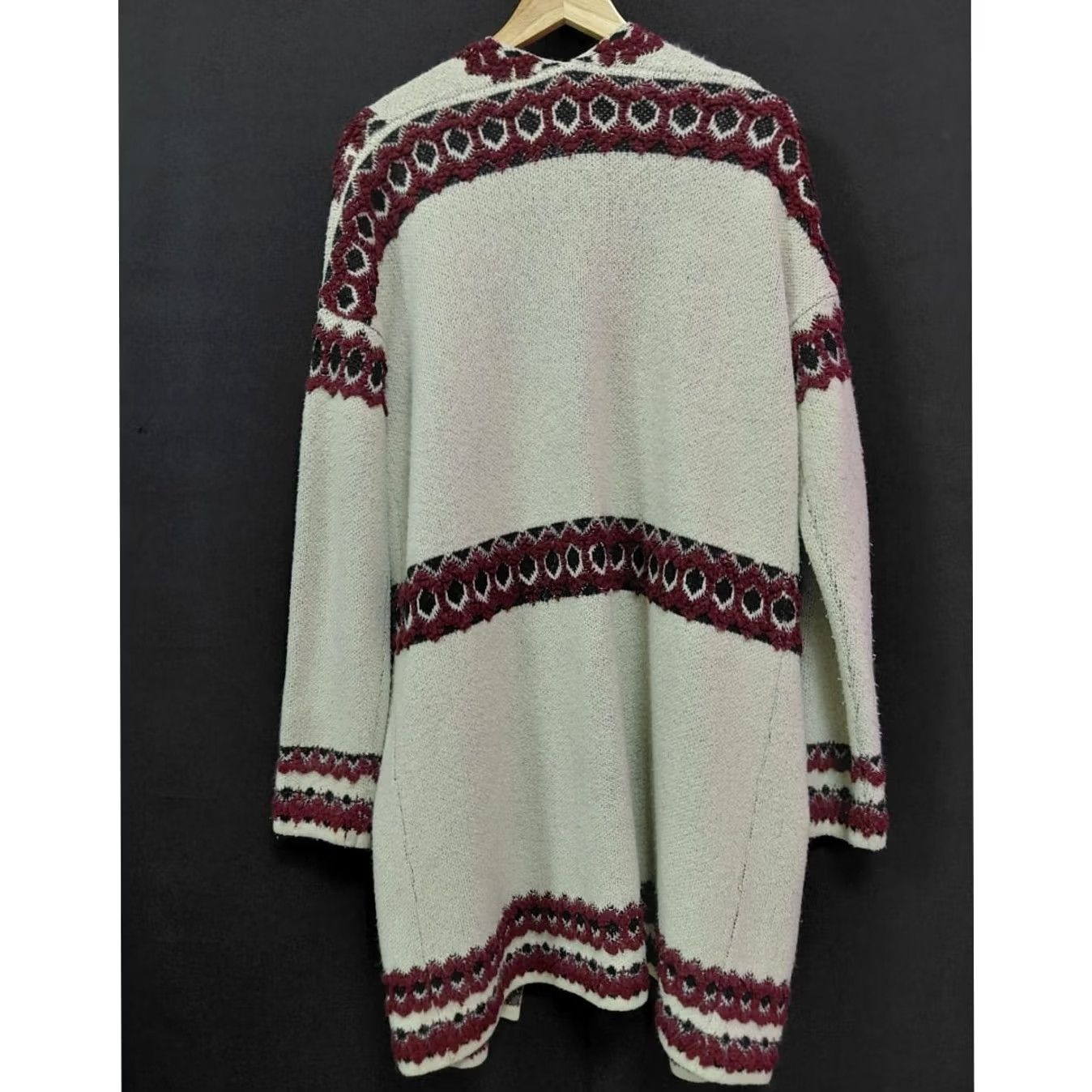 Bcbgmaxazria BCBGMAXAZRIA Knit Cardigan Sweater Beige Red Solid Long Sleeve Women Size L Size L / US 10 / IT 46 - 2 Thumbnail