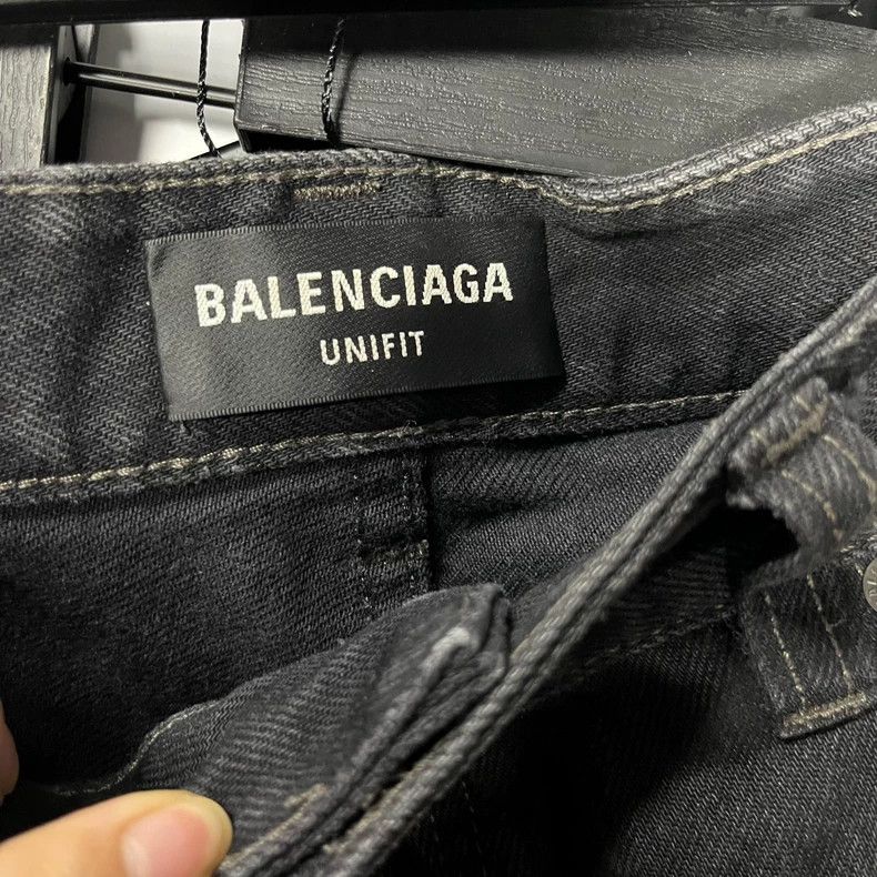 Balenciaga Balenciaga size M Black gamer game badge embroidered logo Size US 27 - 3 Thumbnail