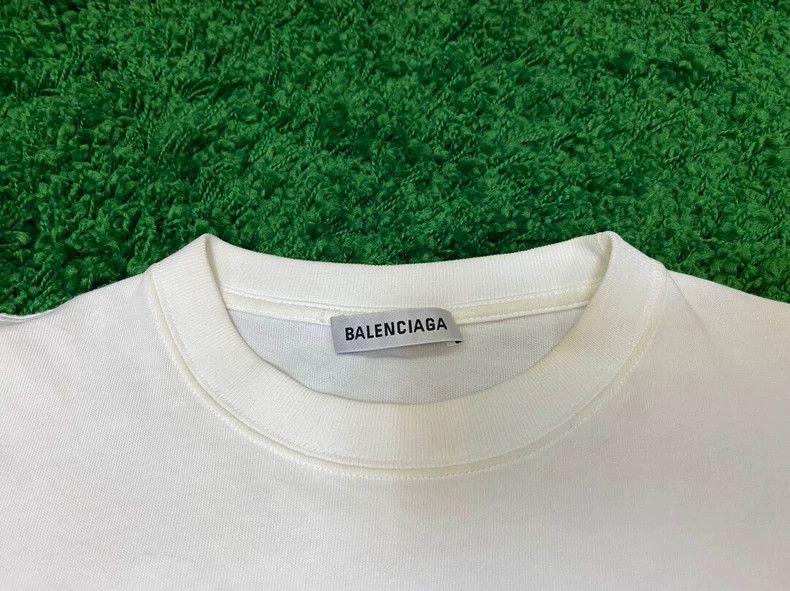 Balenciaga Balenciaga White MasterCard Short Sleeve Size M Size US M / EU 48-50 / 2 - 3 Thumbnail