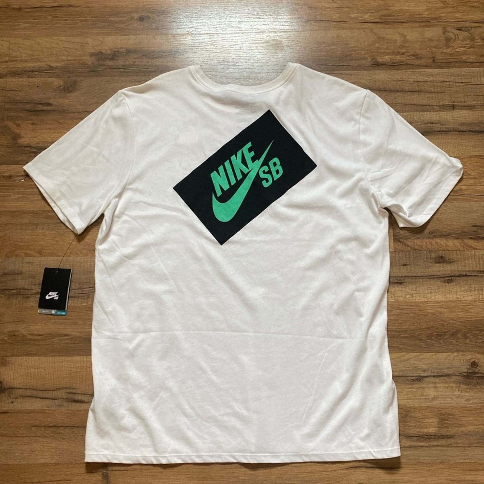 Nike 2015 Nike SB Patch Dri-Fit Short Sleeve Size US XL / EU 56 / 4 - 5 Thumbnail
