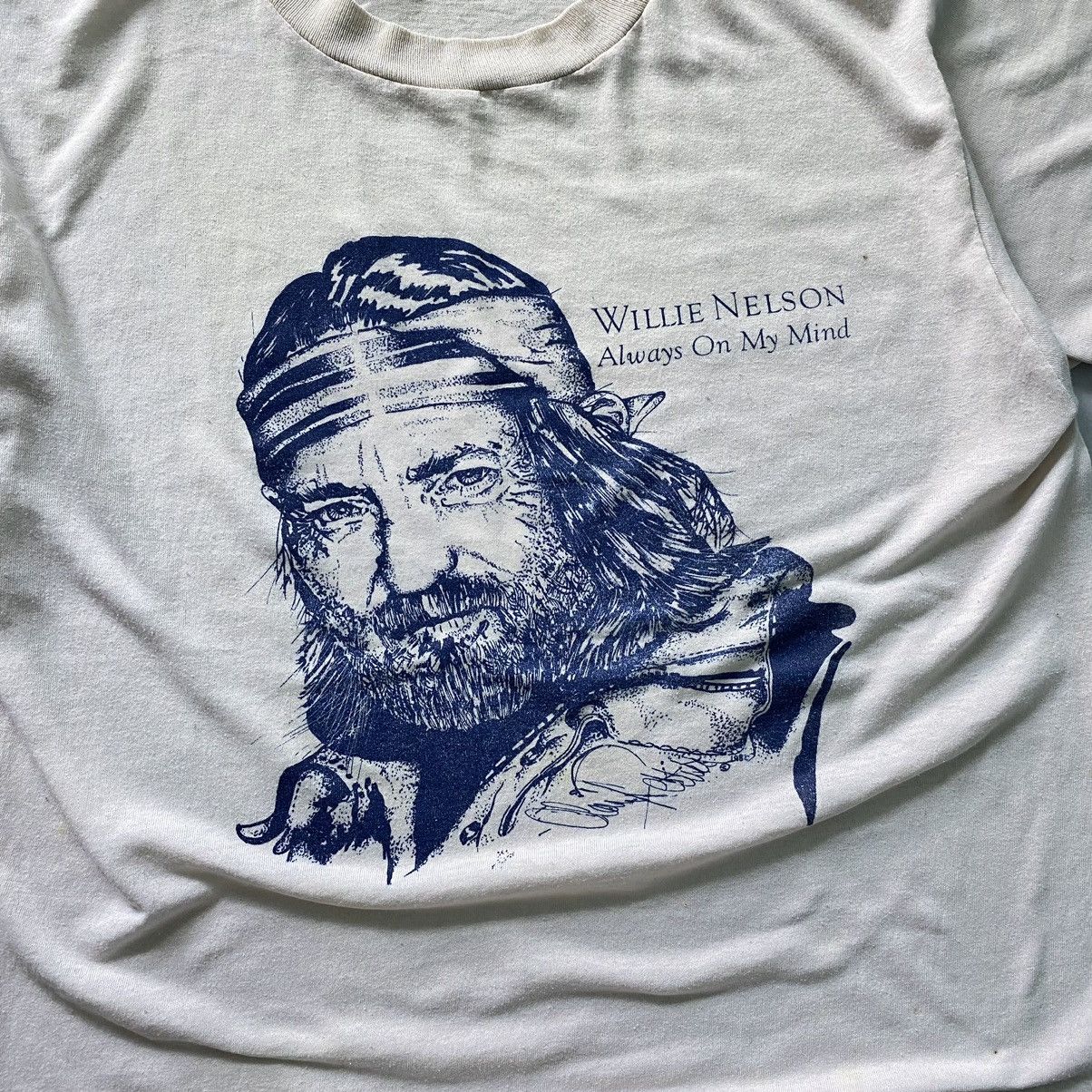 Band Tees 1982 Willie Nelson Promo Album Always On My Mind T-shirt Size US M / EU 48-50 / 2 - 2 Thumbnail