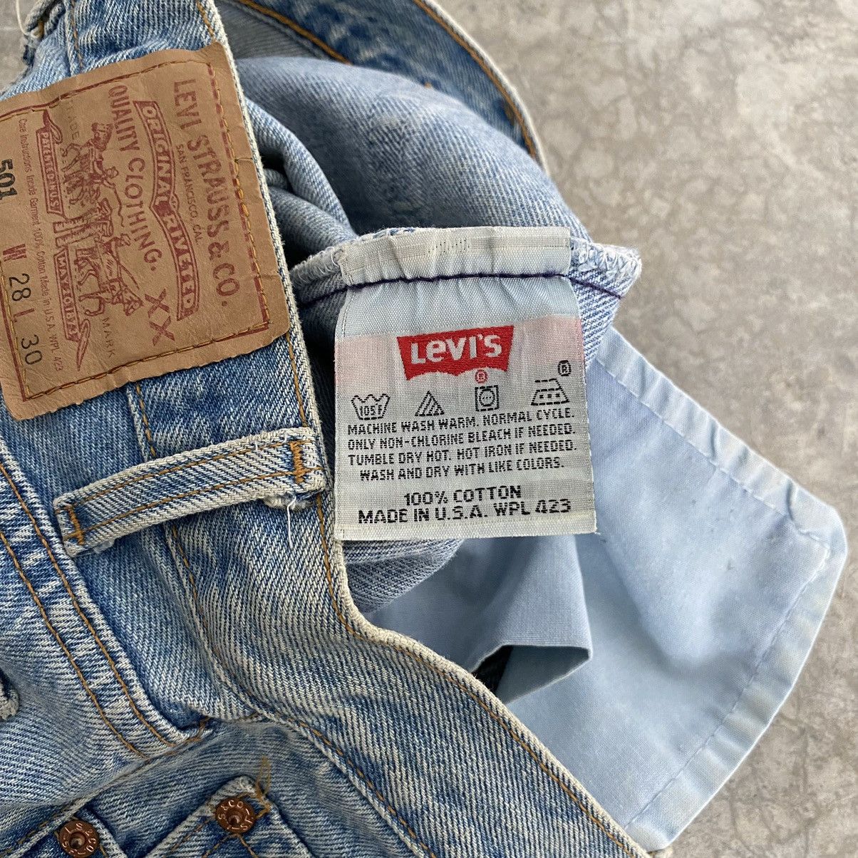 Levi's Vintage 1994 Levis 501 Light Blue Denim Jeans Size US 27 - 22 Thumbnail