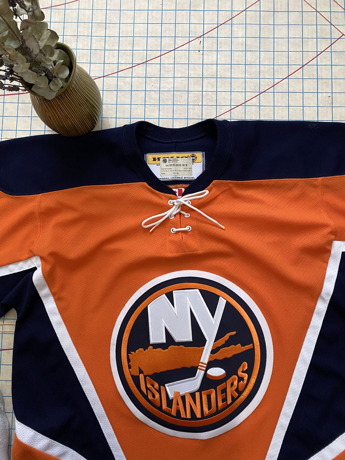 Koho × NHL Koho New York Islanders 2006-07 Orange Size Medium Size US M / EU 48-50 / 2 - 6 Thumbnail