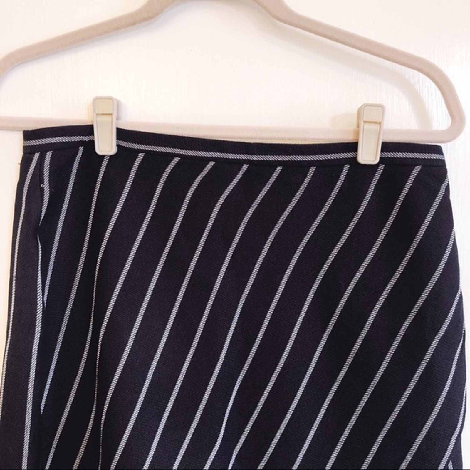 Banana Republic Banana Republic Navy Stripe Wrap A-Line Skirt Size 28" / US 6 / IT 42 - 7 Thumbnail
