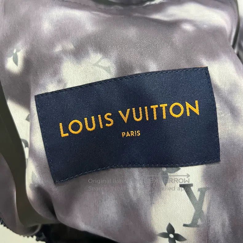 Louis Vuitton Louis Vuitton The inside is full of printed assault jacket Size US S / EU 44-46 / 1 - 3 Thumbnail