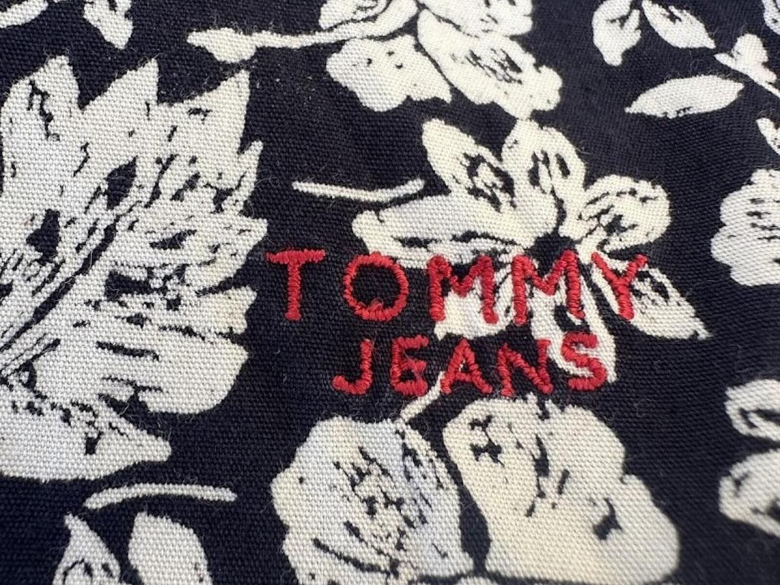 Tommy Jeans Tommy Jeans Floral Button Front Shirt Large Size US L / EU 52-54 / 3 - 4 Thumbnail