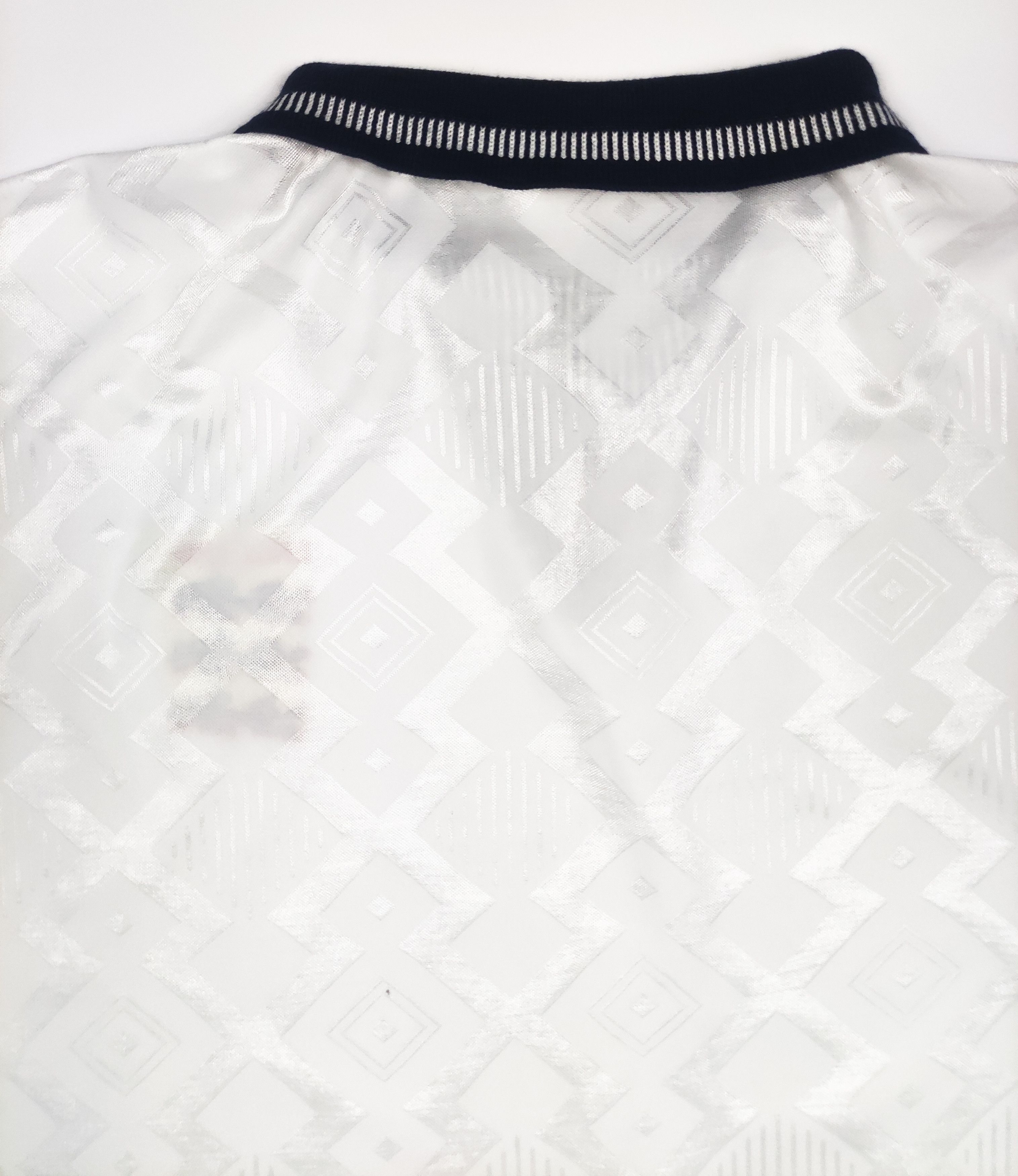 Vintage England 1992 1993 Home Shirt Reedition Vintage Kit Jersey Size US L / EU 52-54 / 3 - 8 Thumbnail