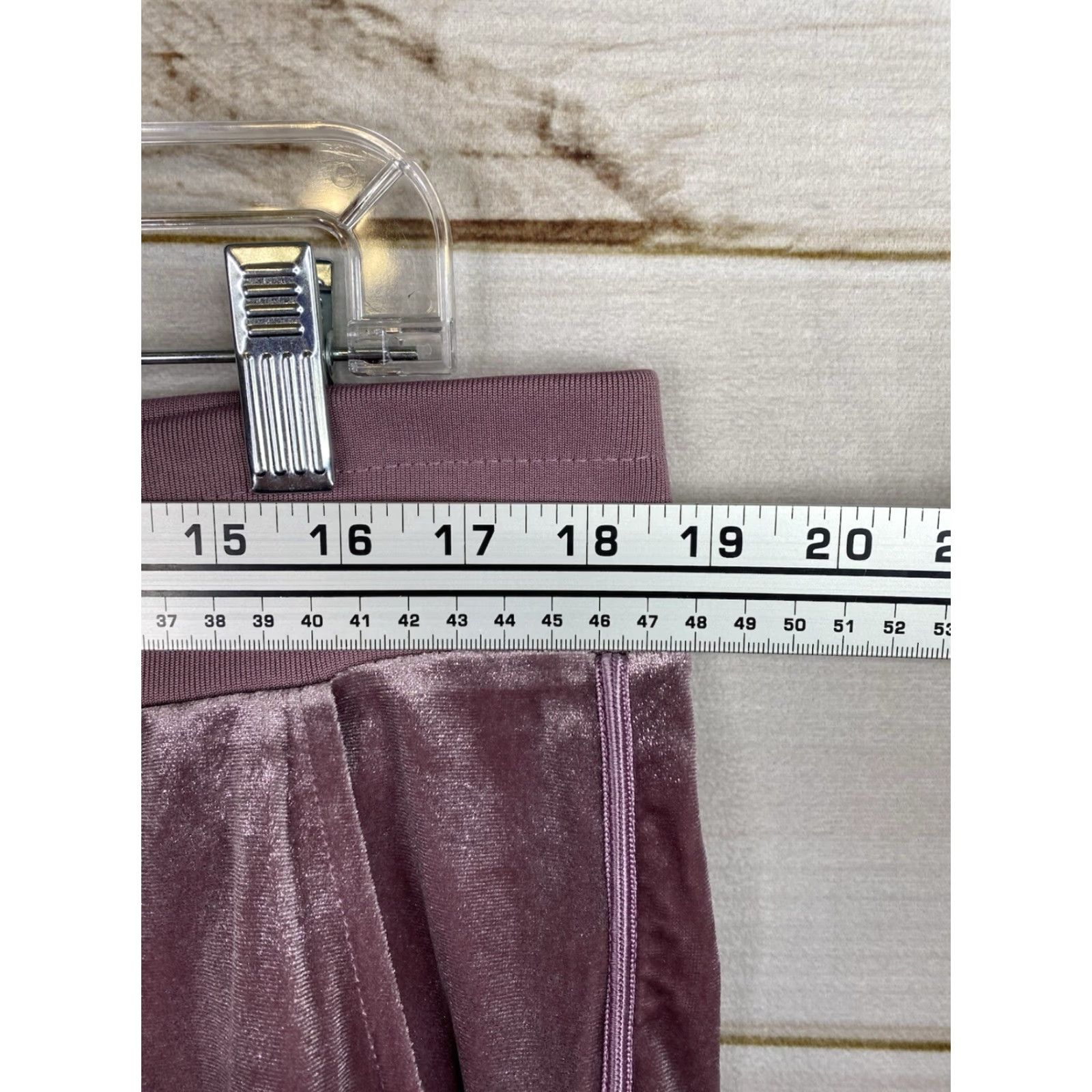 Juicy Couture VINTAGE Juicy Couture Sweatpants Womens XL Jogger Velvet Purple Ruched Ankle 90s Style Tapered Pants Womens XL Purple Velvet Jogger Size 40" / US 18 - 4 Thumbnail