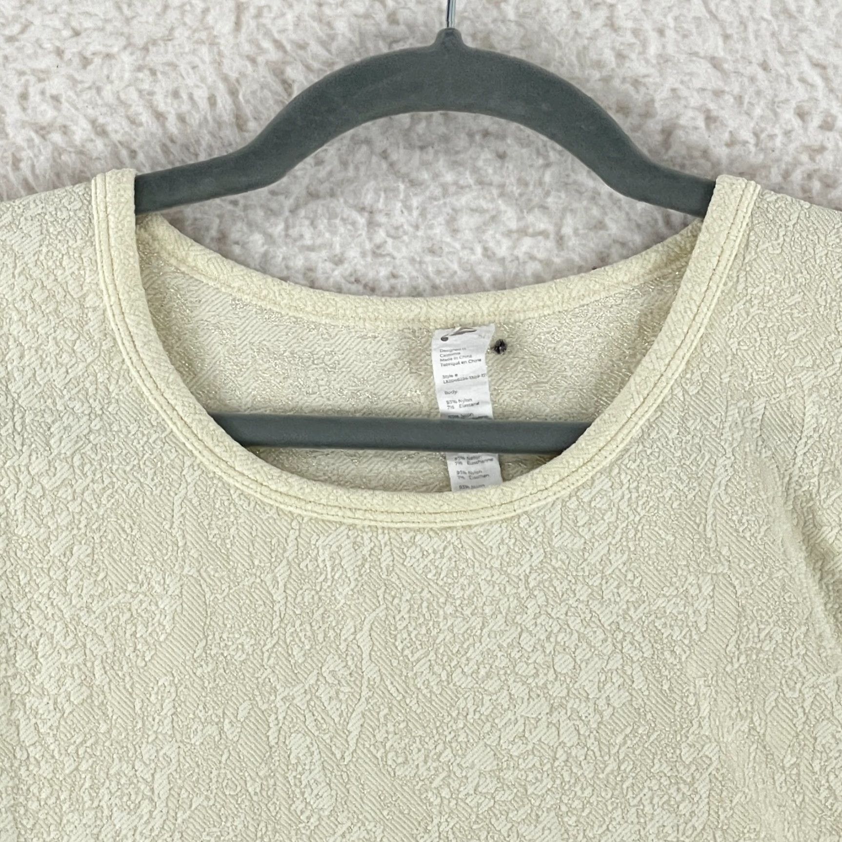 Fabletics Fabletics Shirt Womens XL Ivory Lace Print River Seamless Crop Long Sleeve Size XL / US 12-14 / IT 48-50 - 5 Thumbnail